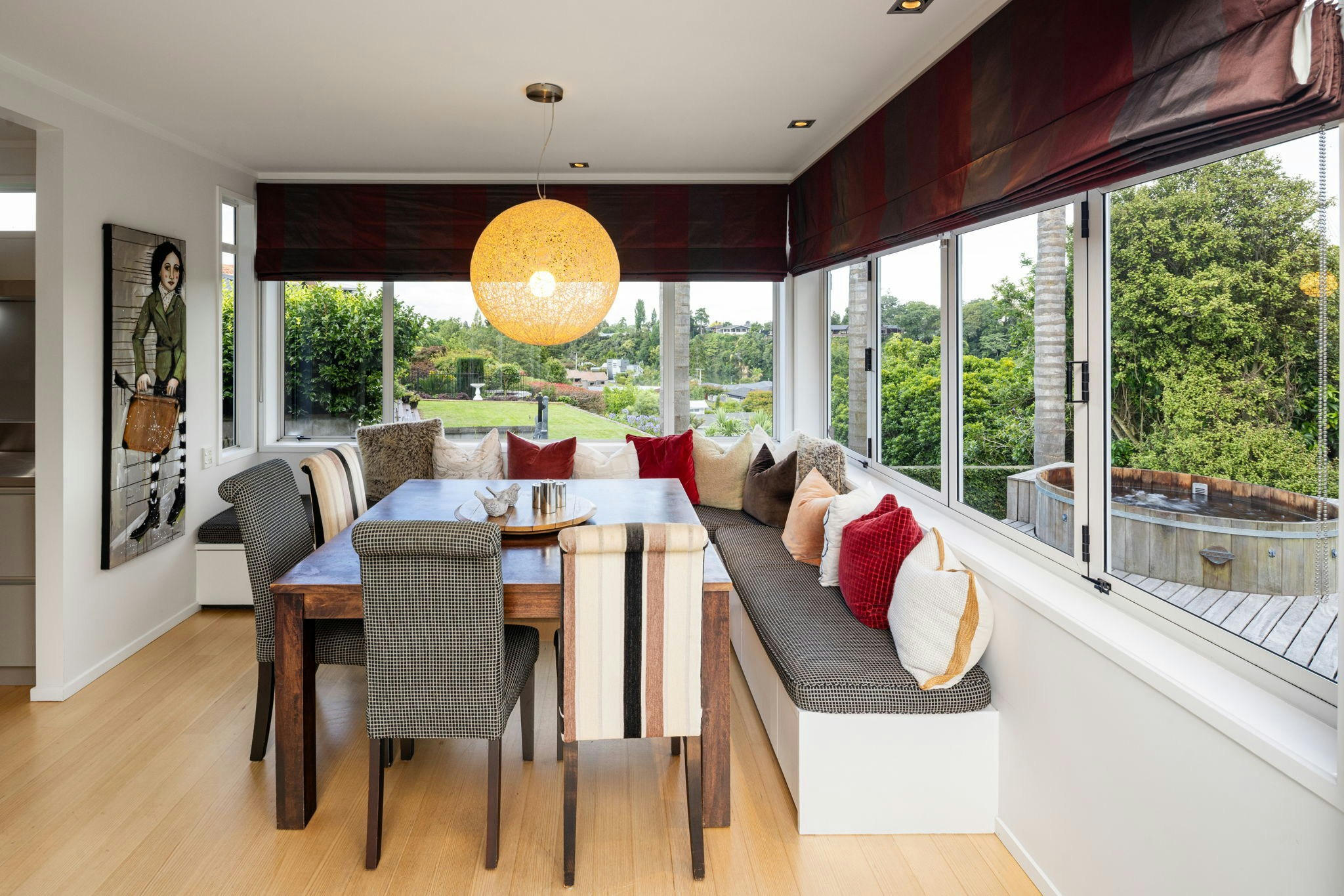 42 web or mls in House AR5 7670