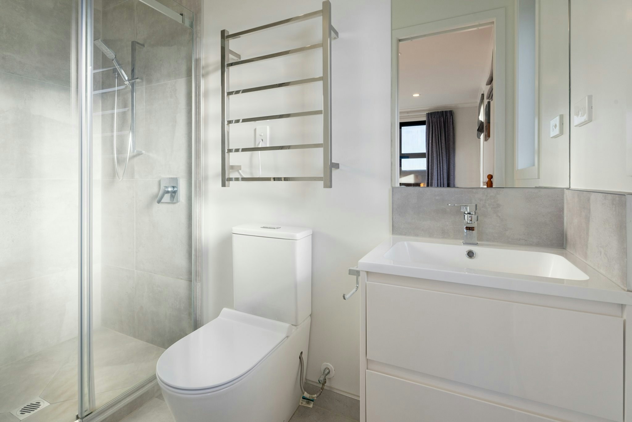 42 web or mls in House AR5 9776