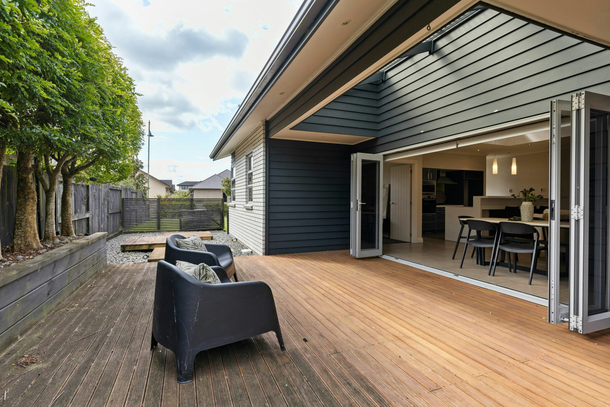 42 web or mls in House SR5 0944