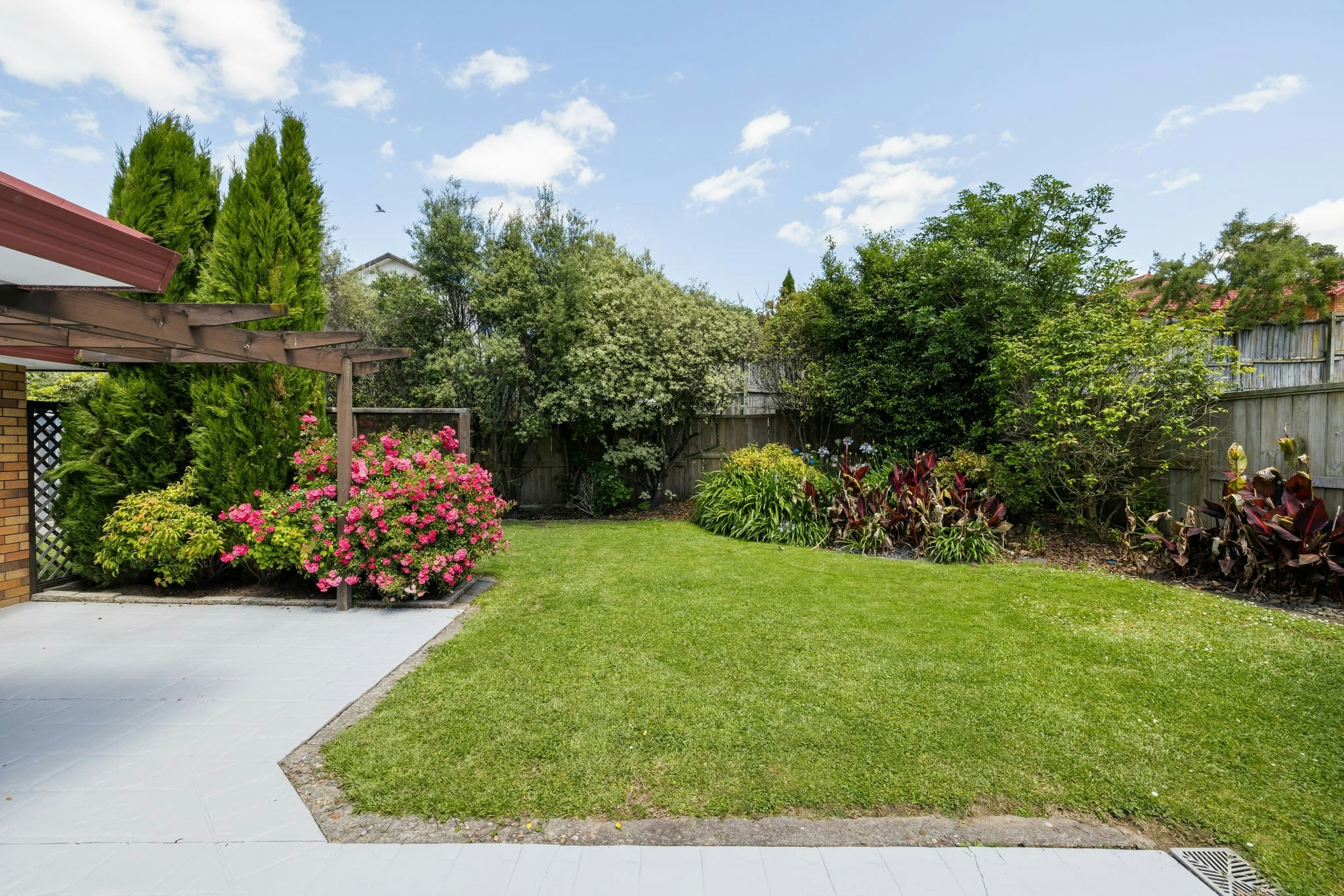 43 web or mls in House SR5 9004