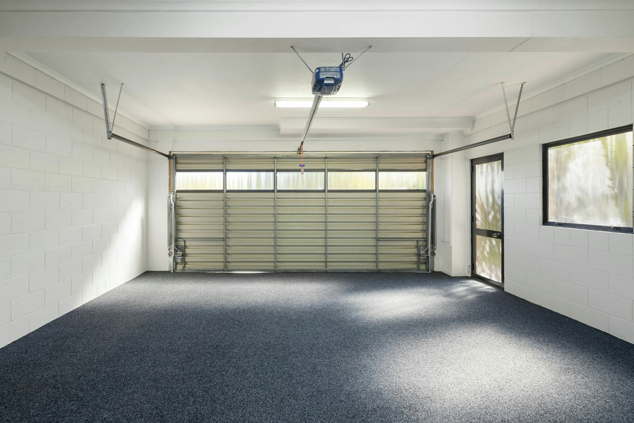 44 web or mls in House AR5 0374