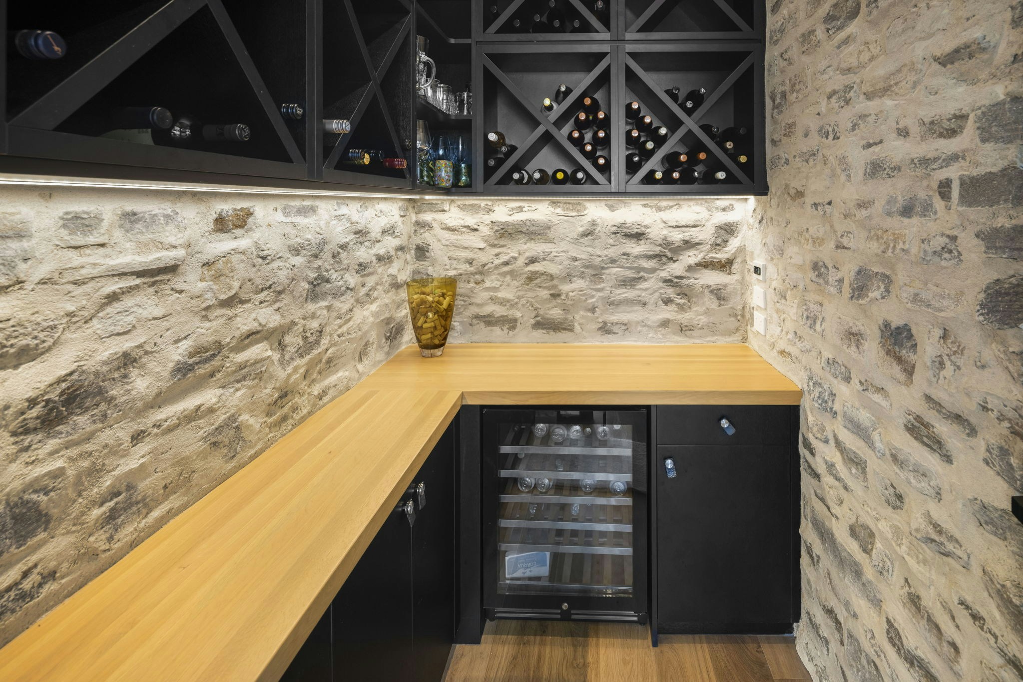 44 web or mls in House AR5 4874