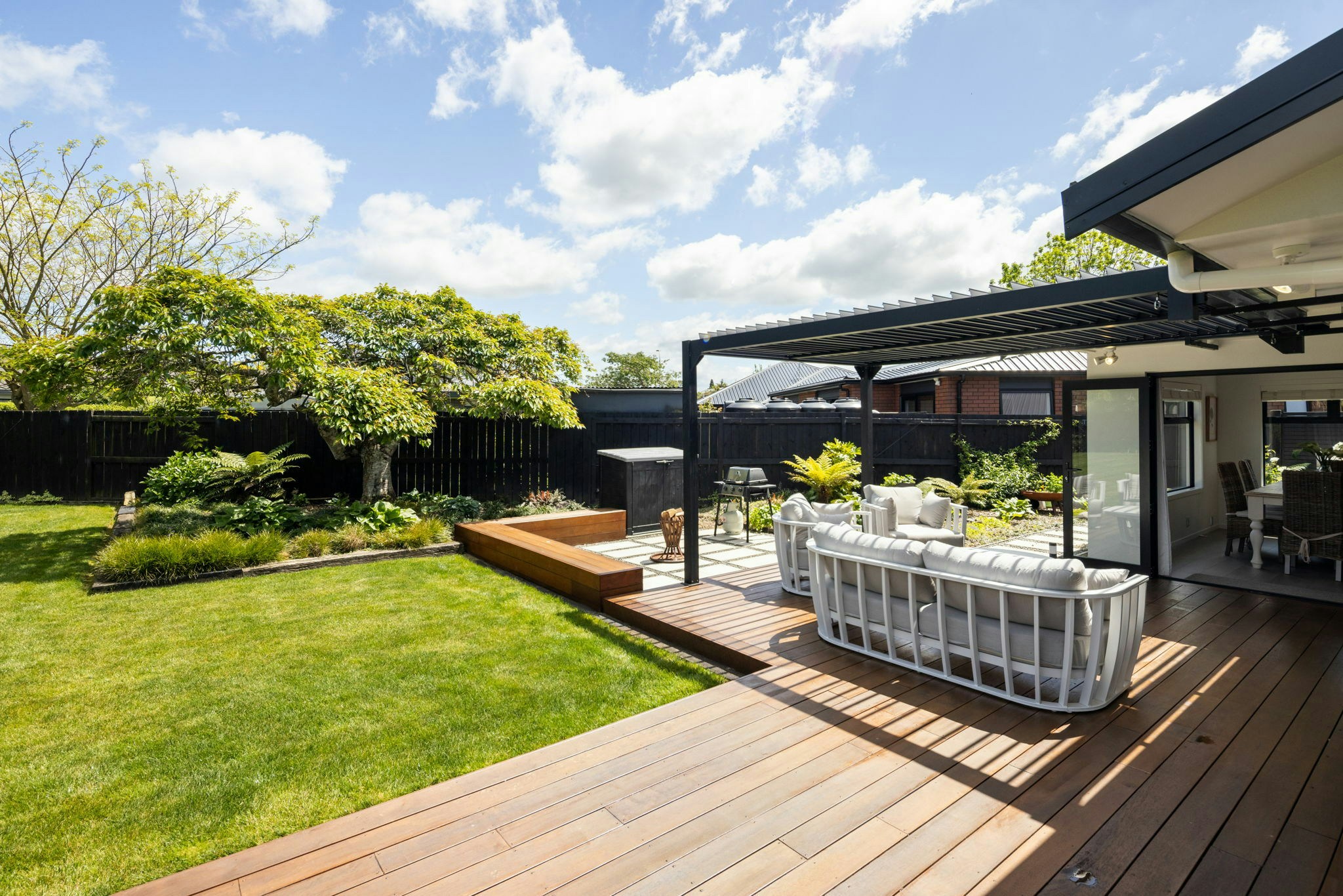 44 web or mls in House AR5 9507