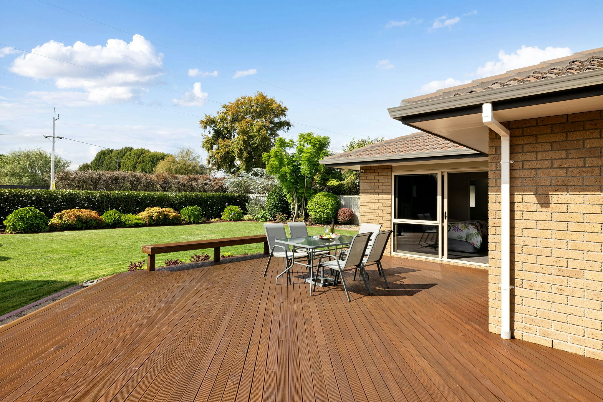 44 web or mls in House SR5 4165 2