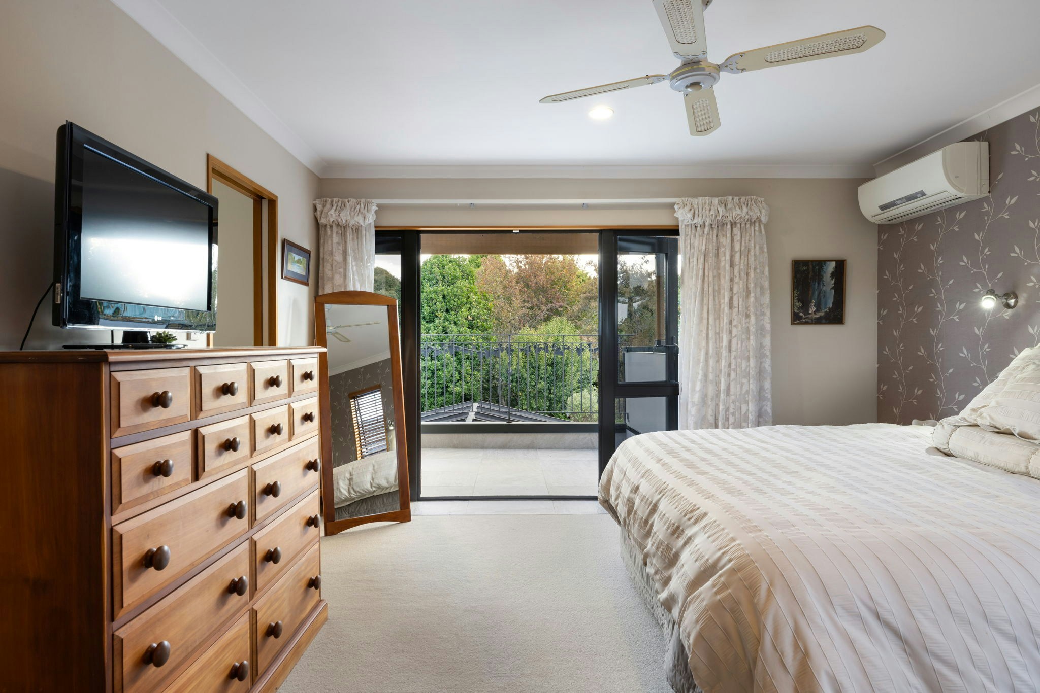 44 web or mls in House SR5 5515