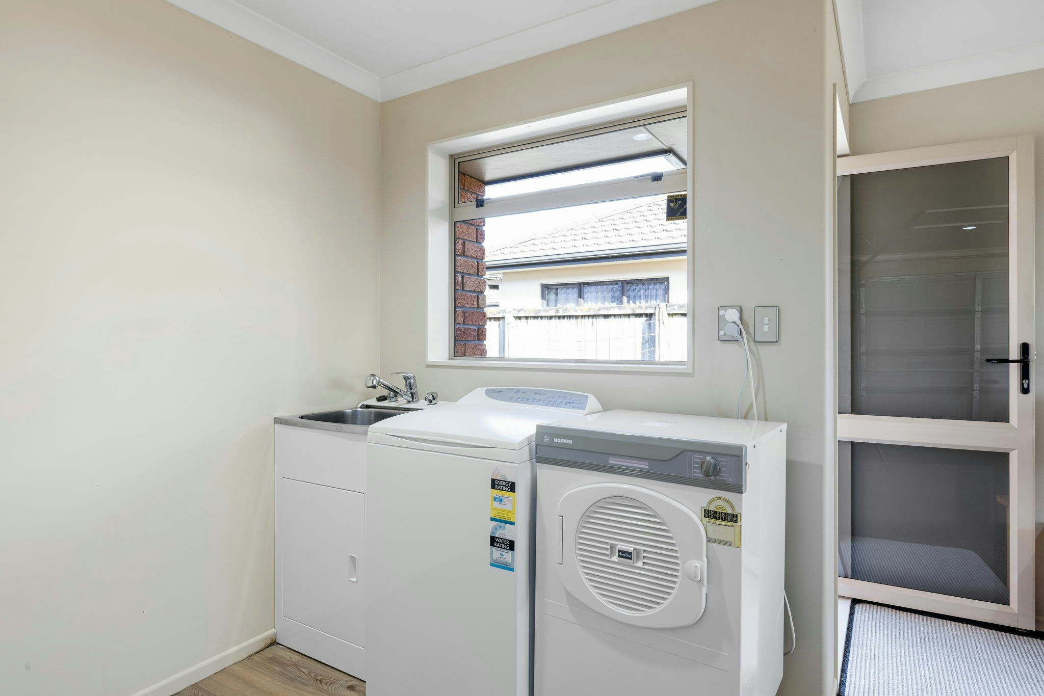 44 web or mls in House SR5 6234