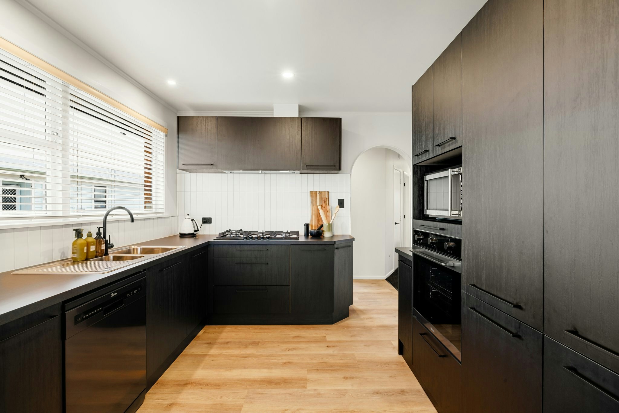 44 web or mls in House SR5 7445