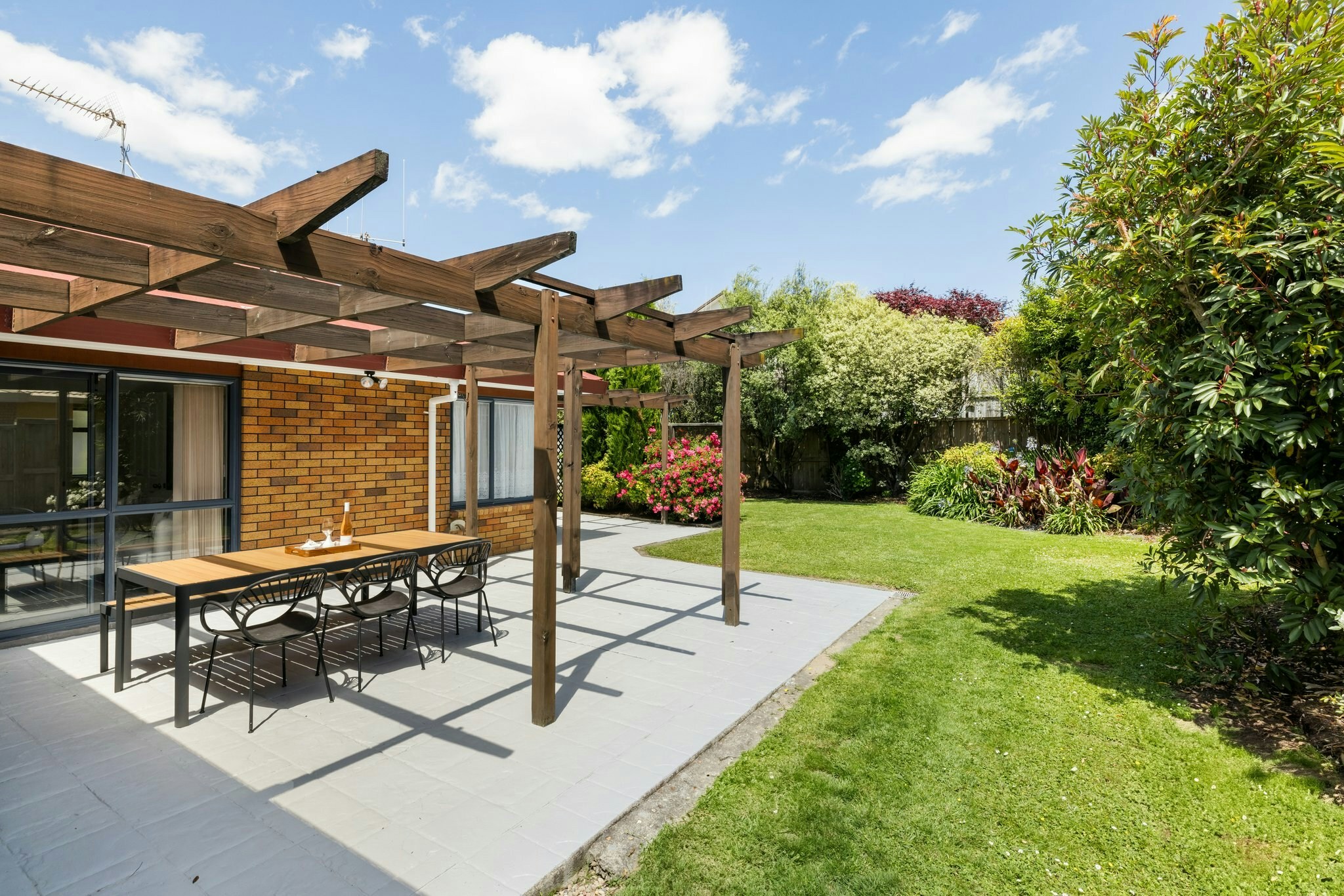 44 web or mls in House SR5 9014