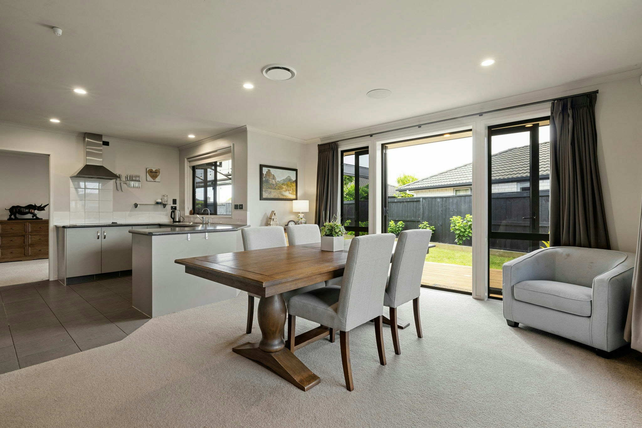 44 web or mls in House SR5 9319