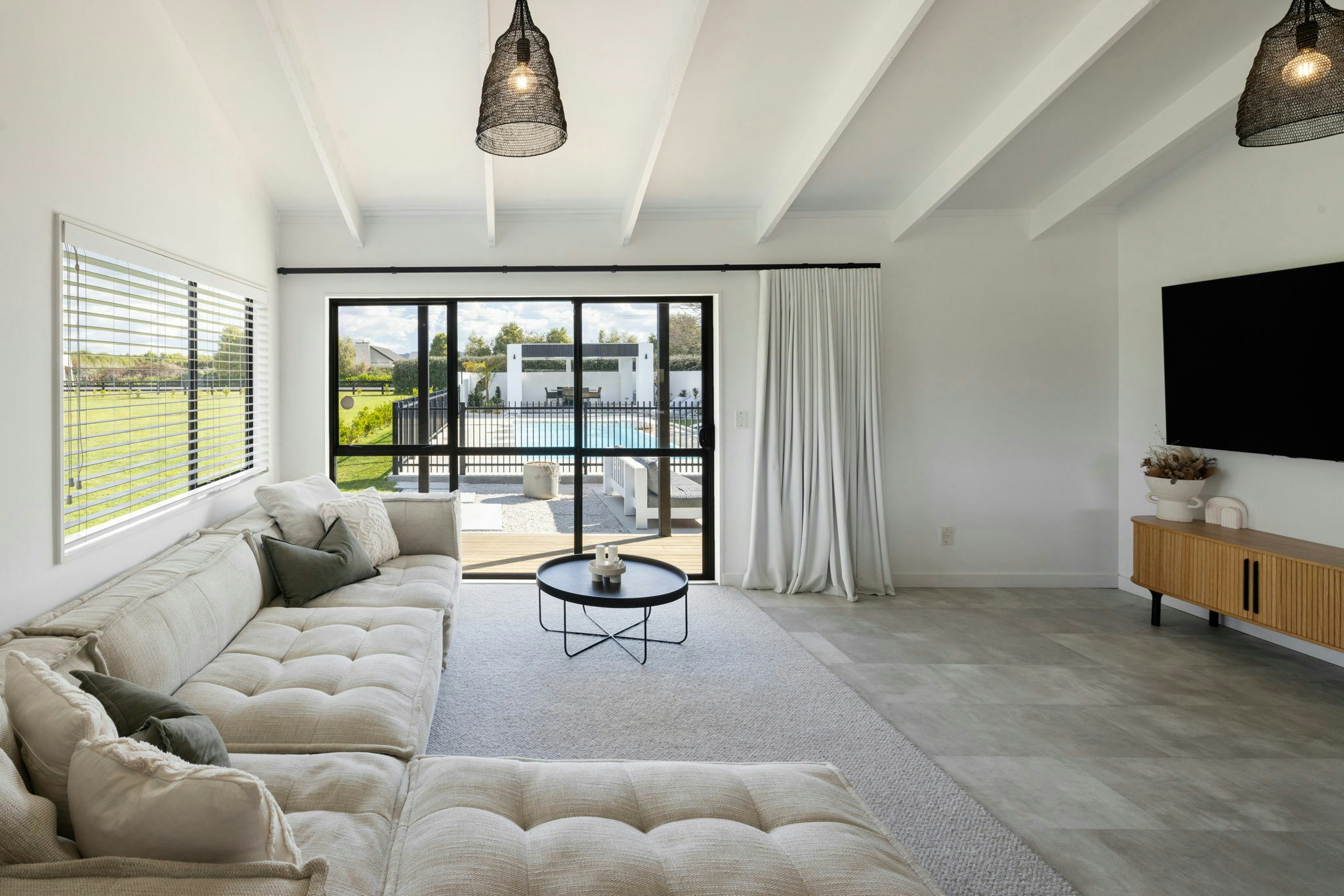 45 web or mls in House AR5 9409