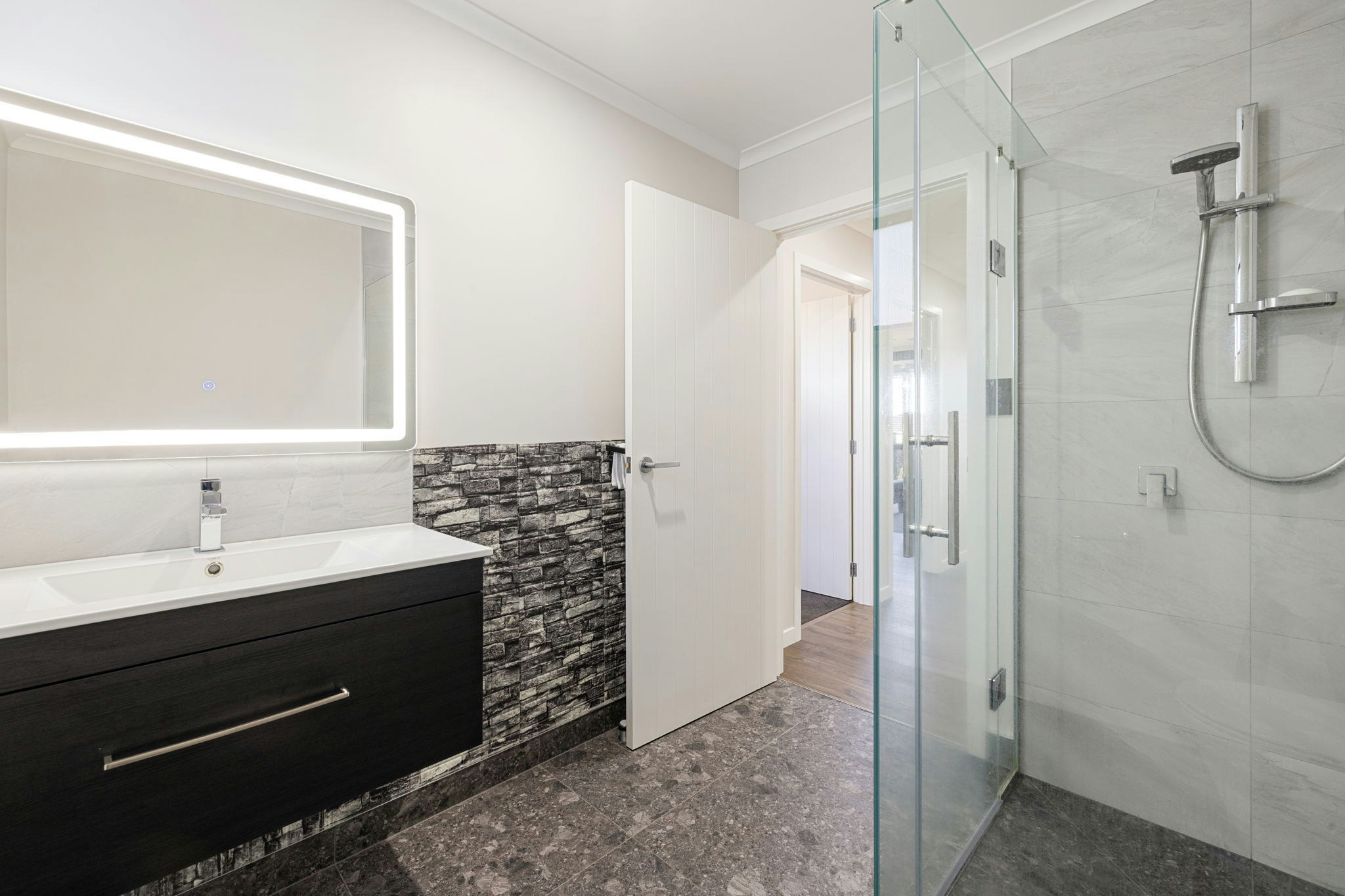 45 web or mls in House SR5 2801