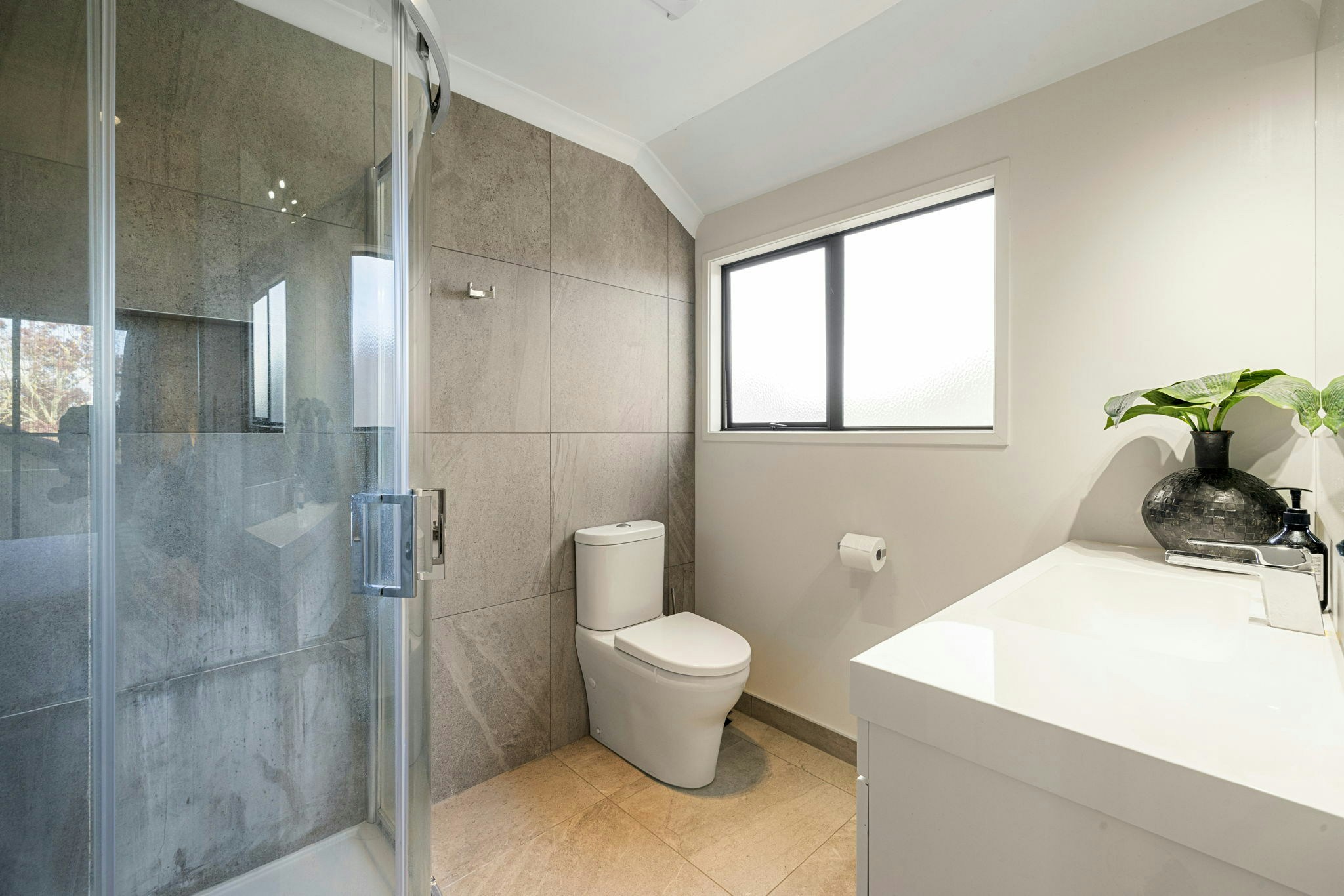 45 web or mls in House SR5 6979