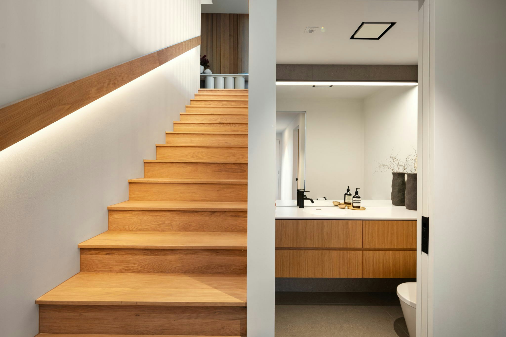 46 web or mls in House Aaron Radford 6722