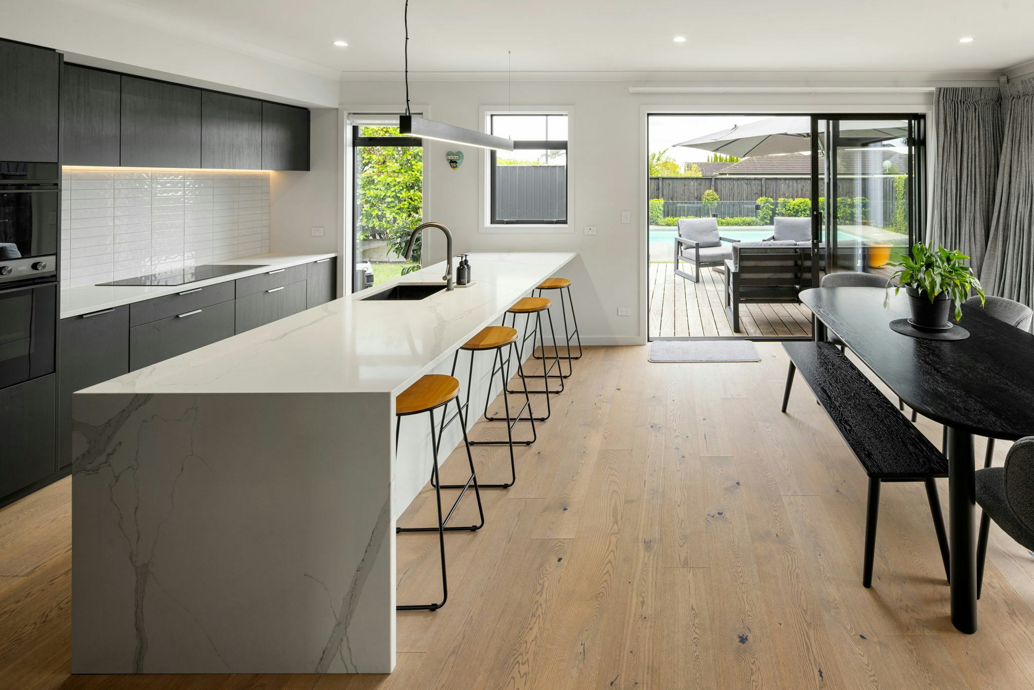 49 web or mls in House AR5 5724