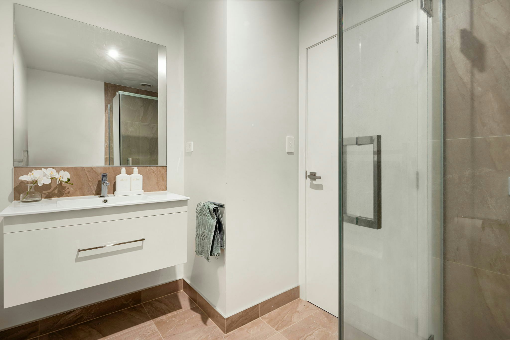 49 web or mls in House AR5 6516