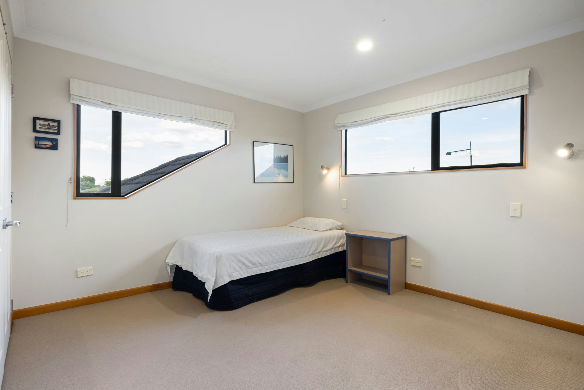 49 web or mls in House SR5 5570