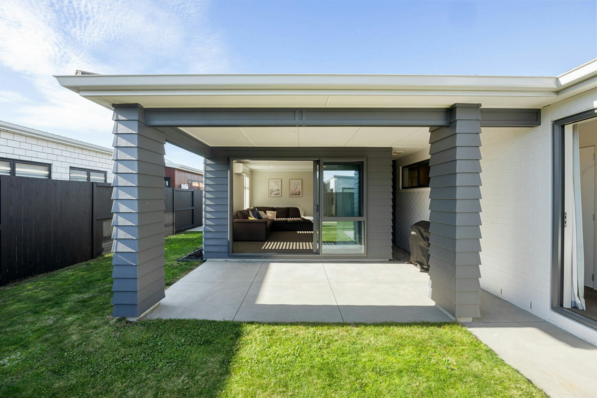 5 web or mls in House AR0 8270