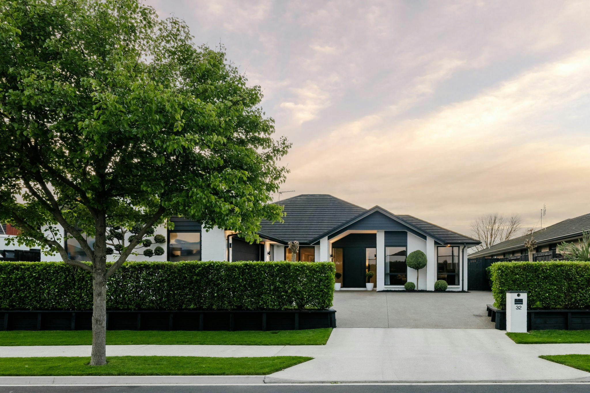 5 web or mls in House AR5 4658