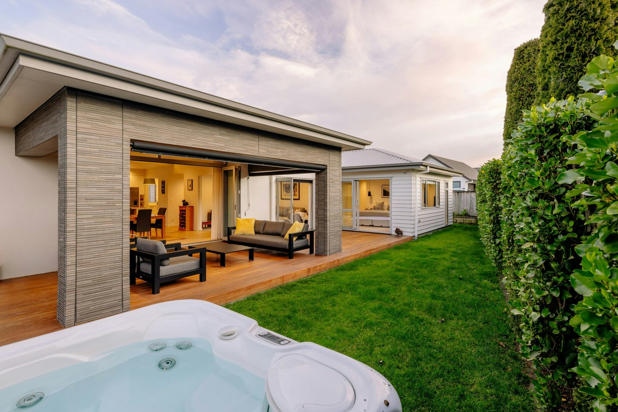 5 web or mls in House AR5 7138