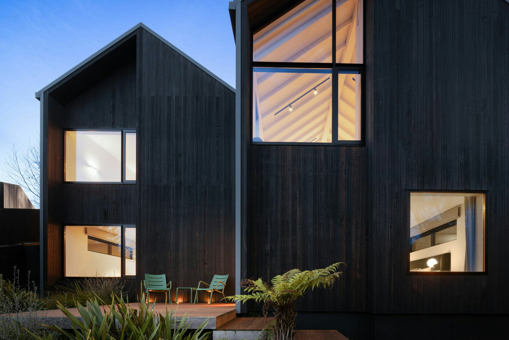 5 web or mls in House Aaron Radford 6957