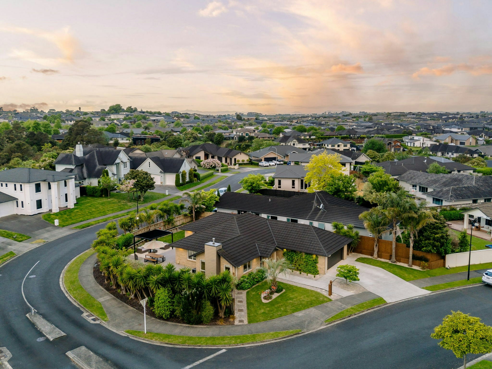 5 web or mls in House DJI 20241025191934 0300 D