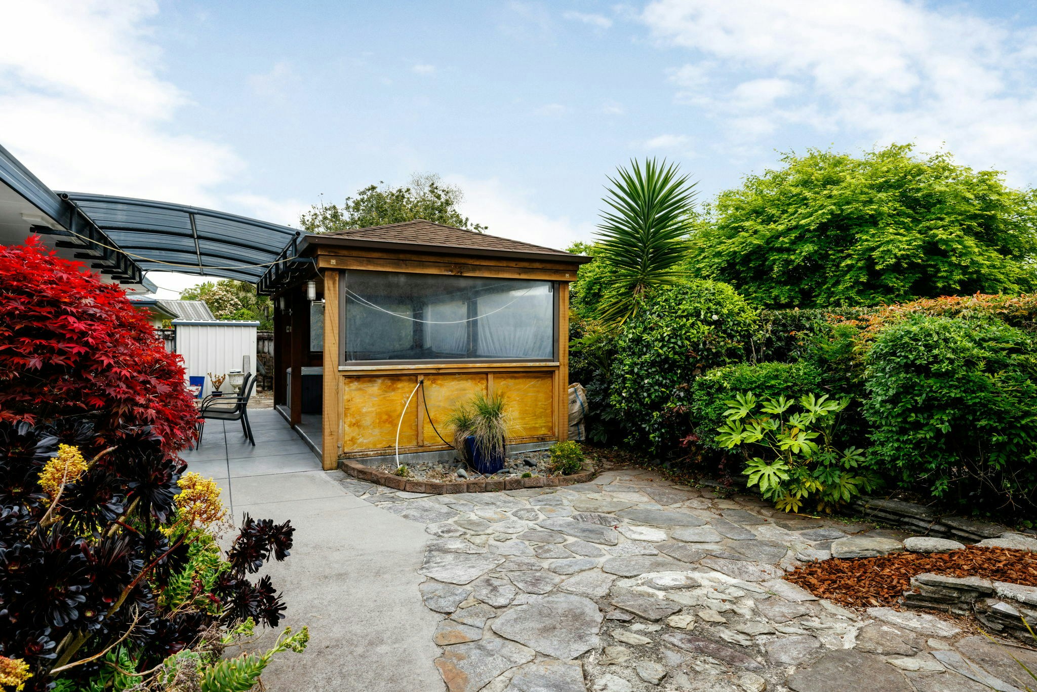 5 web or mls in House SR5 4328