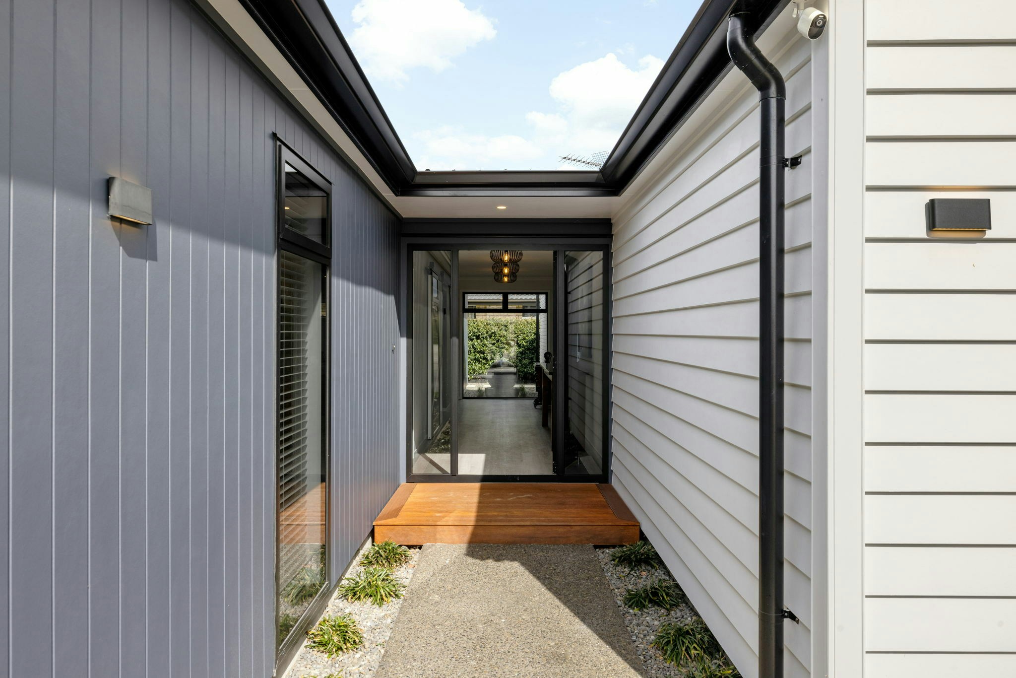 5 web or mls in House SR5 7109 1