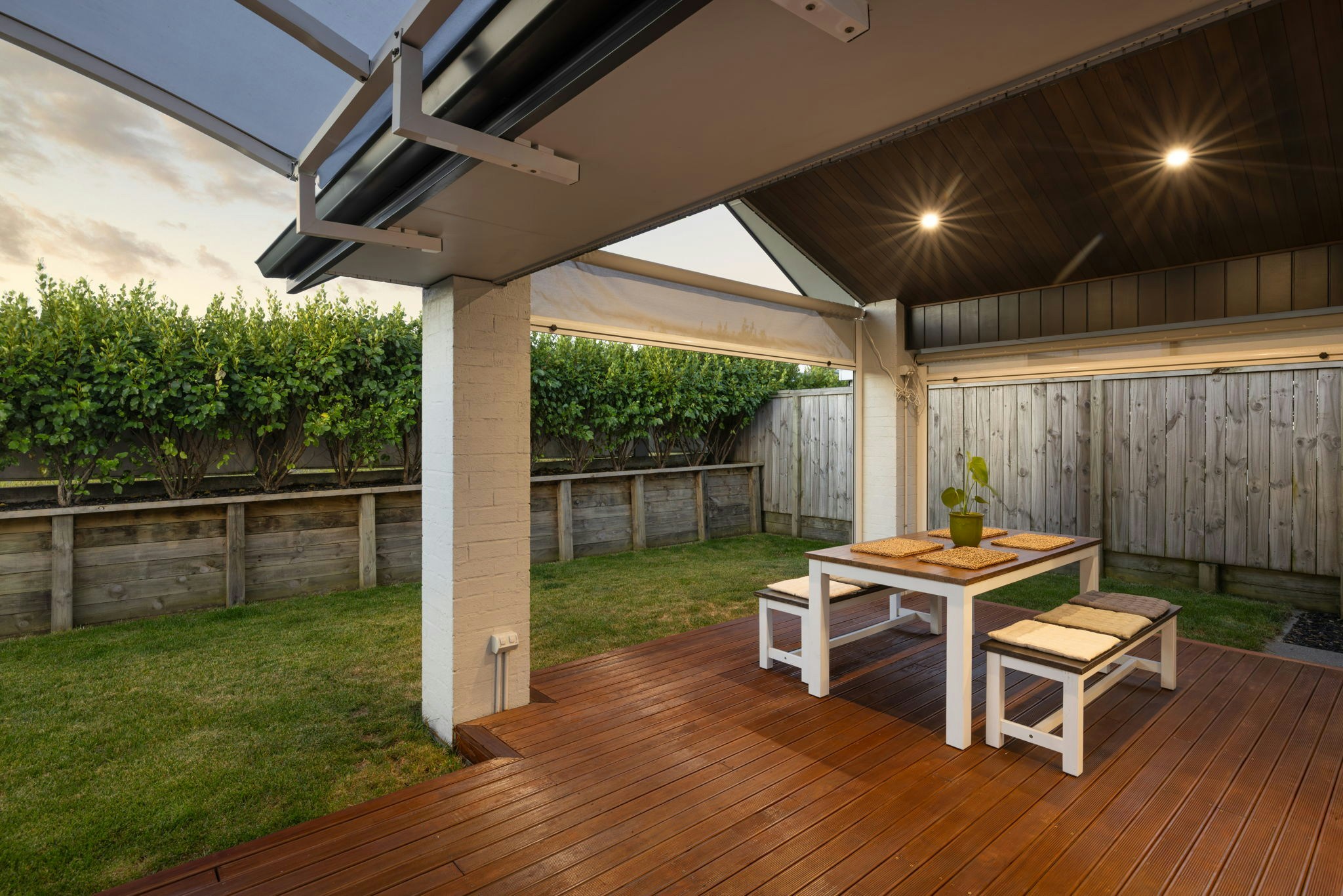 5 web or mls in House SR5 7625