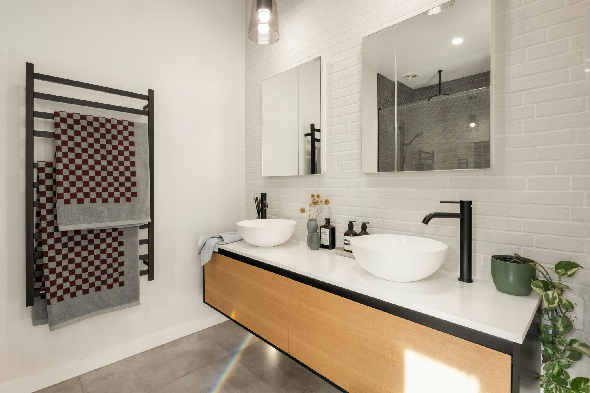 50 web or mls in House AR5 9055