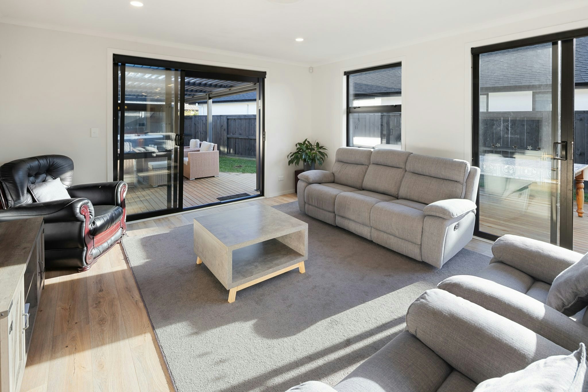 50 web or mls in House AR5 9830