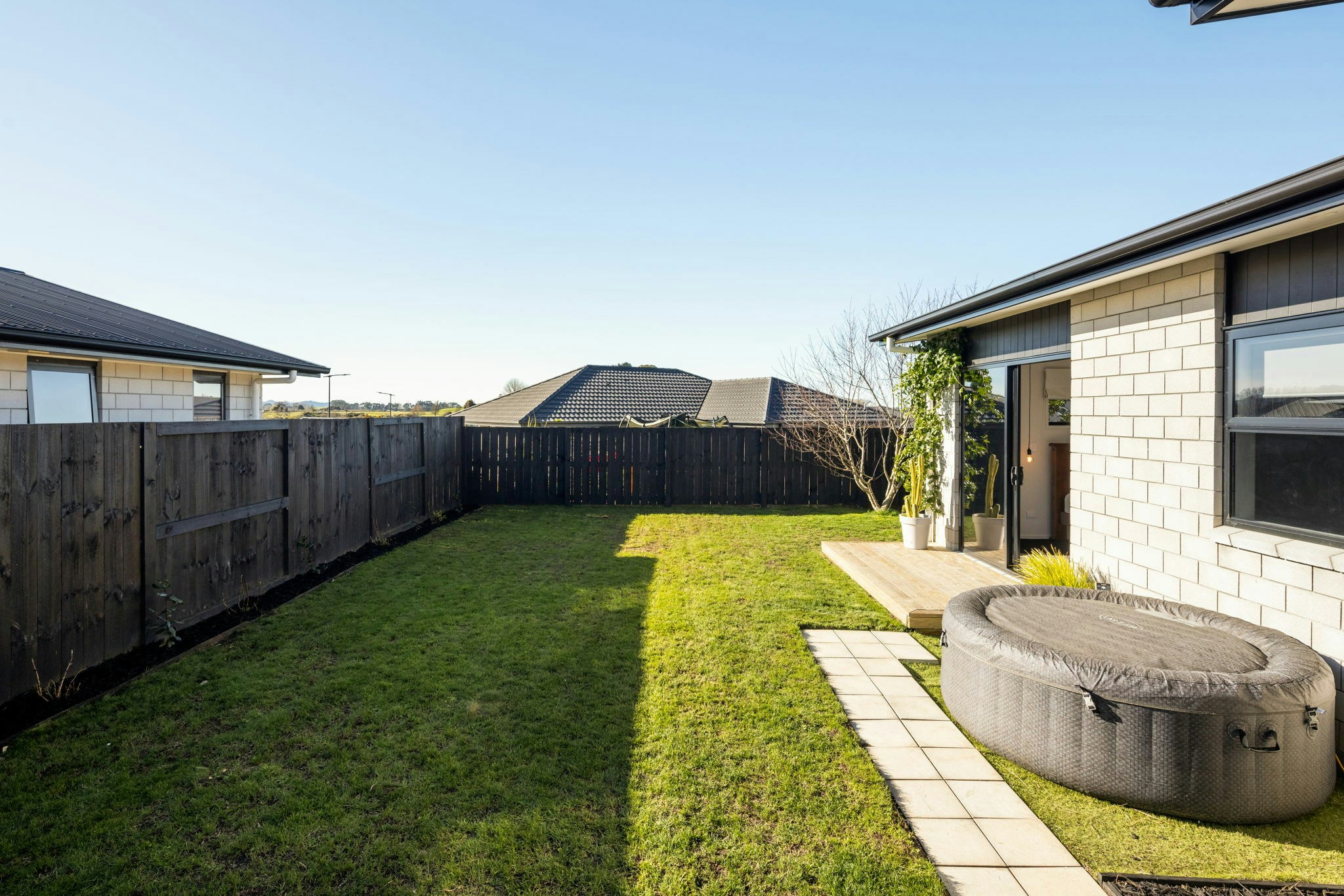 50 web or mls in House AR5 9905