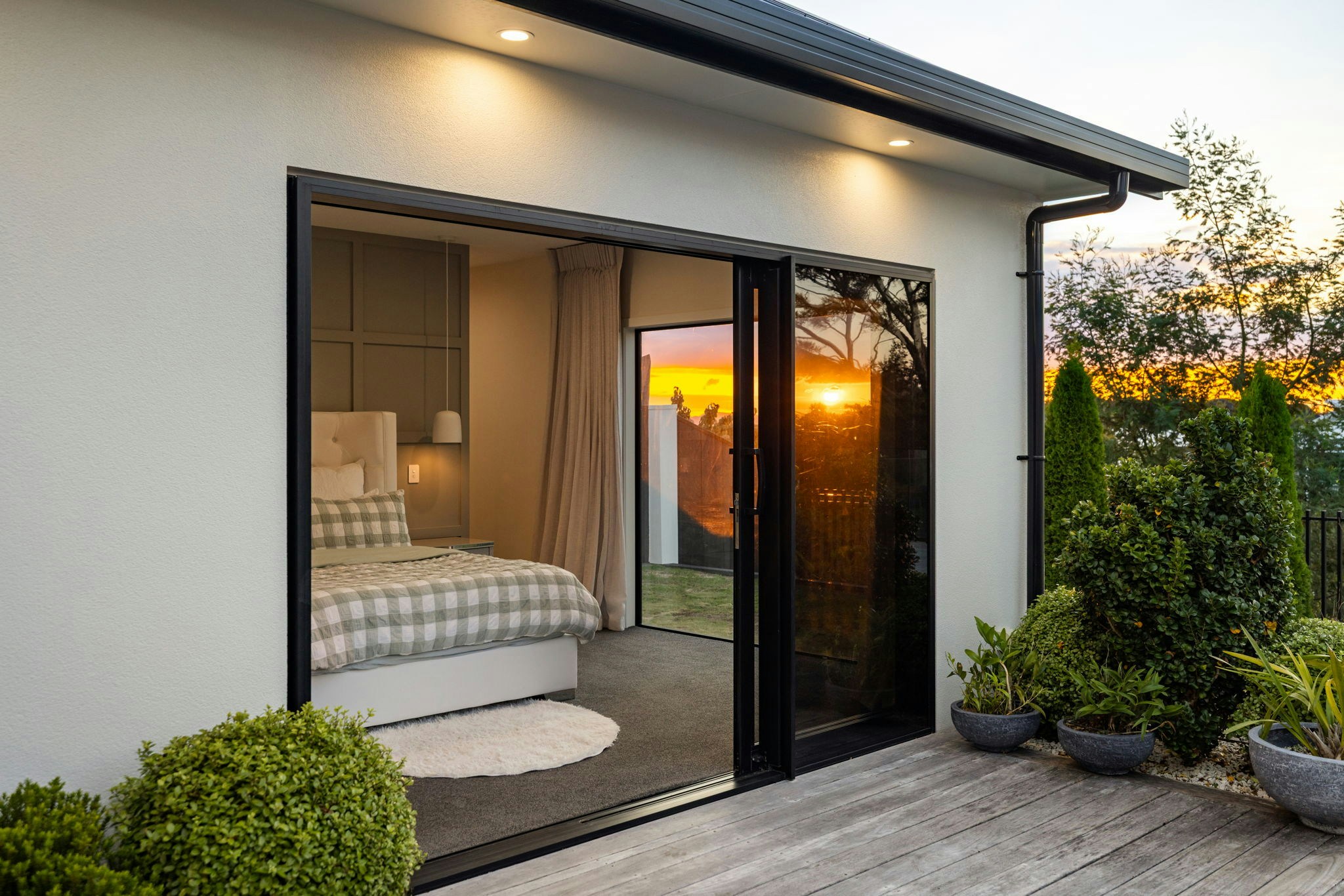 50 web or mls in House SR5 1911