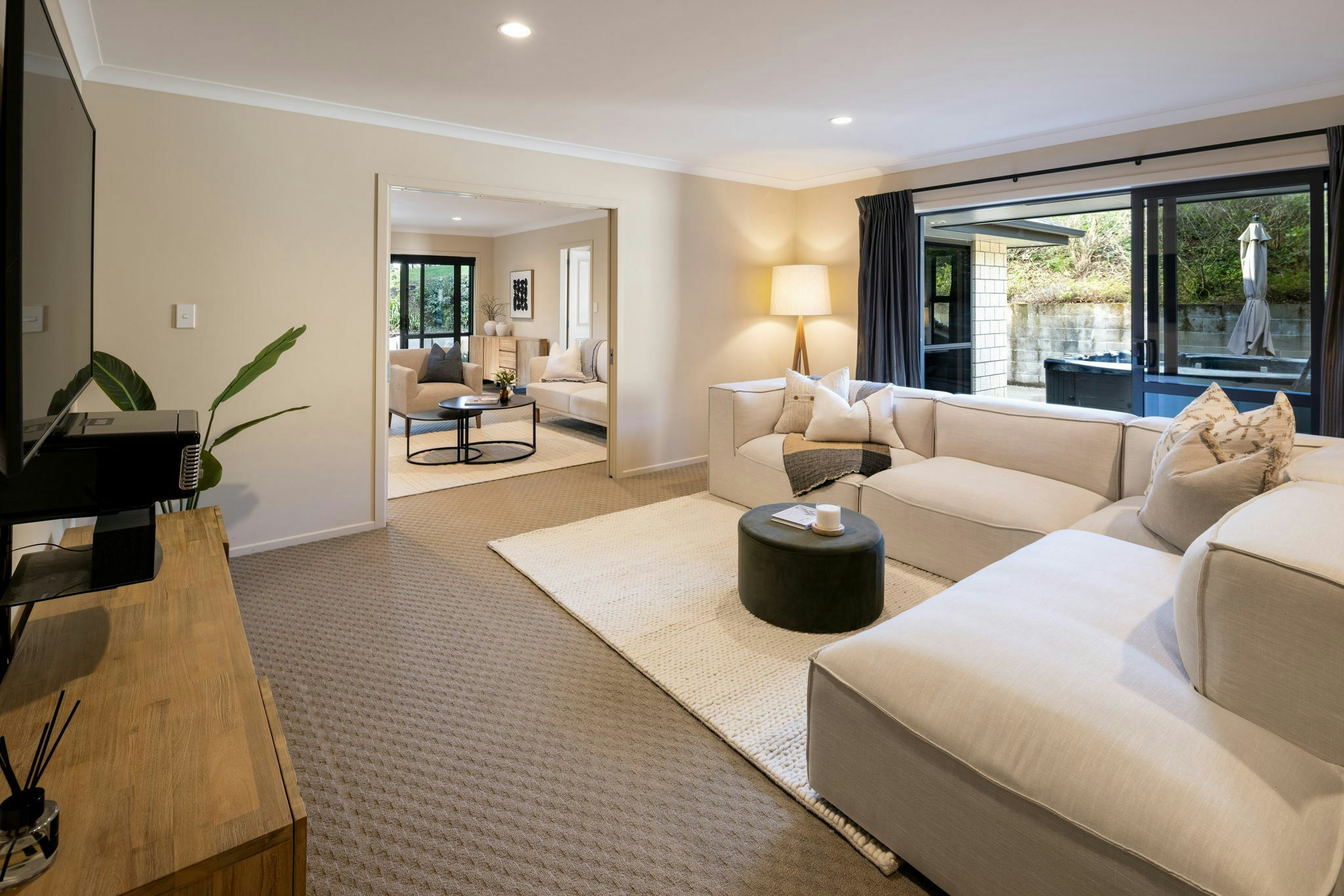 51 web or mls in House AR5 2185