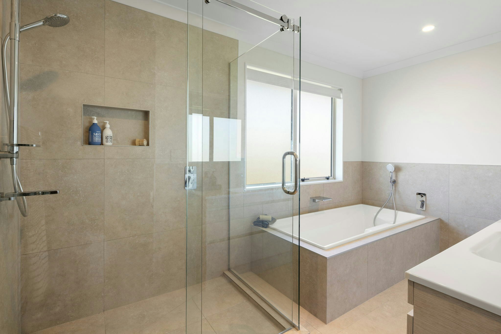 51 web or mls in House AR5 7713