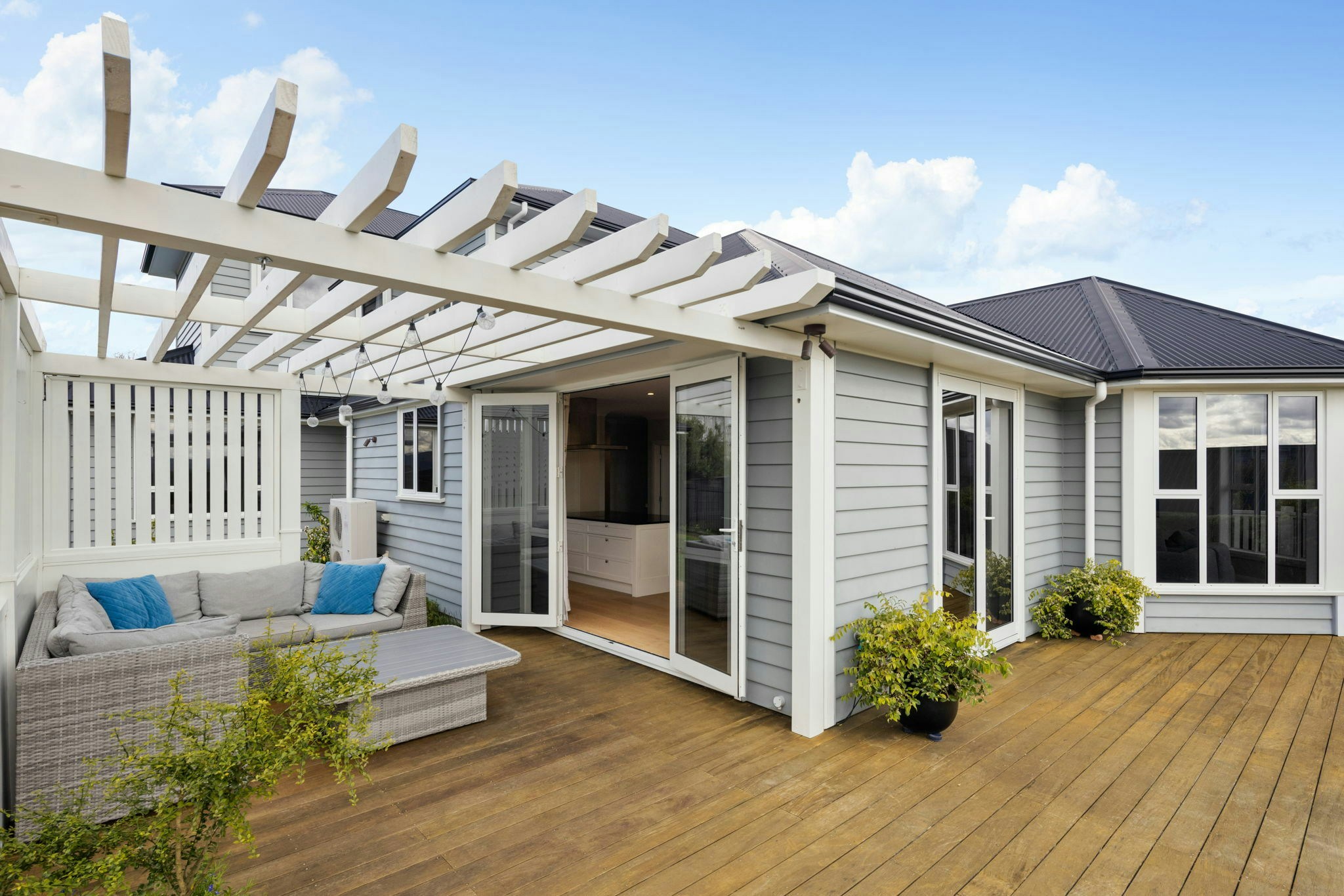 51 web or mls in House AR5 9370