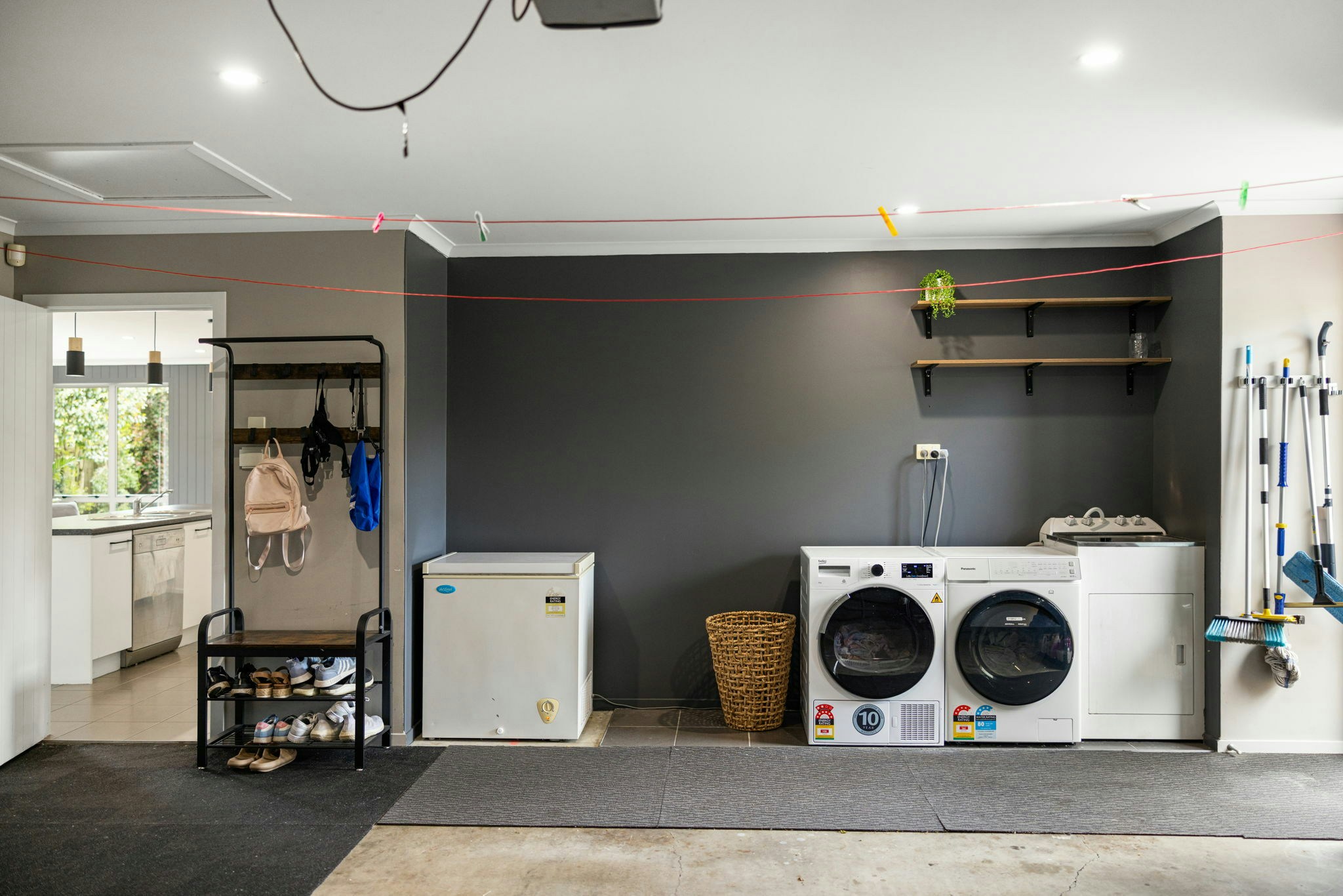 52 web or mls in House AR5 0240