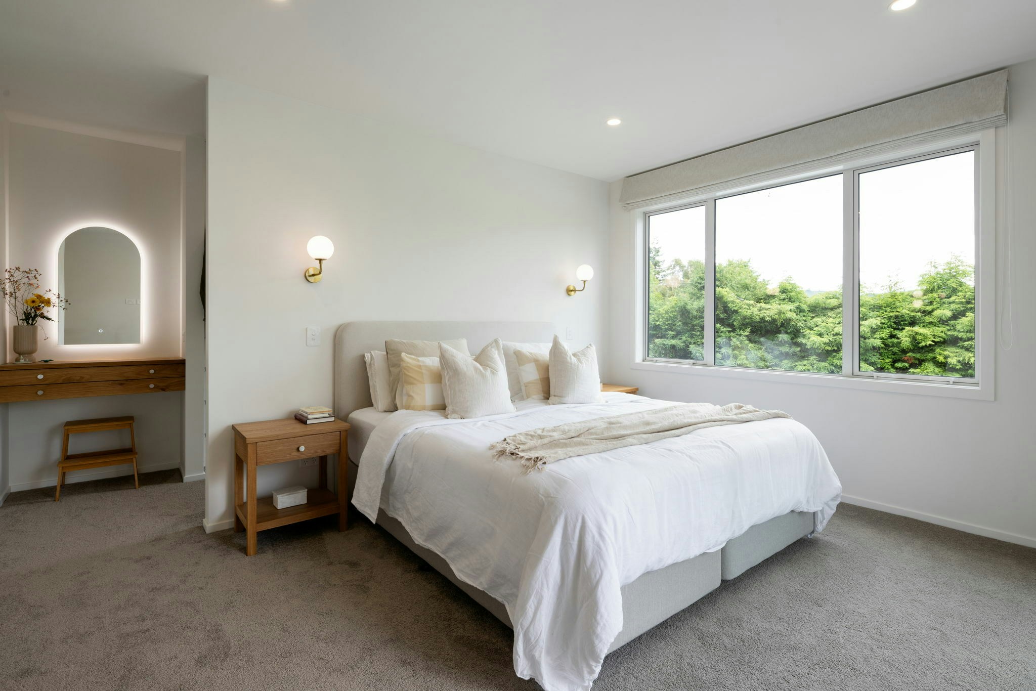 52 web or mls in House AR5 9887