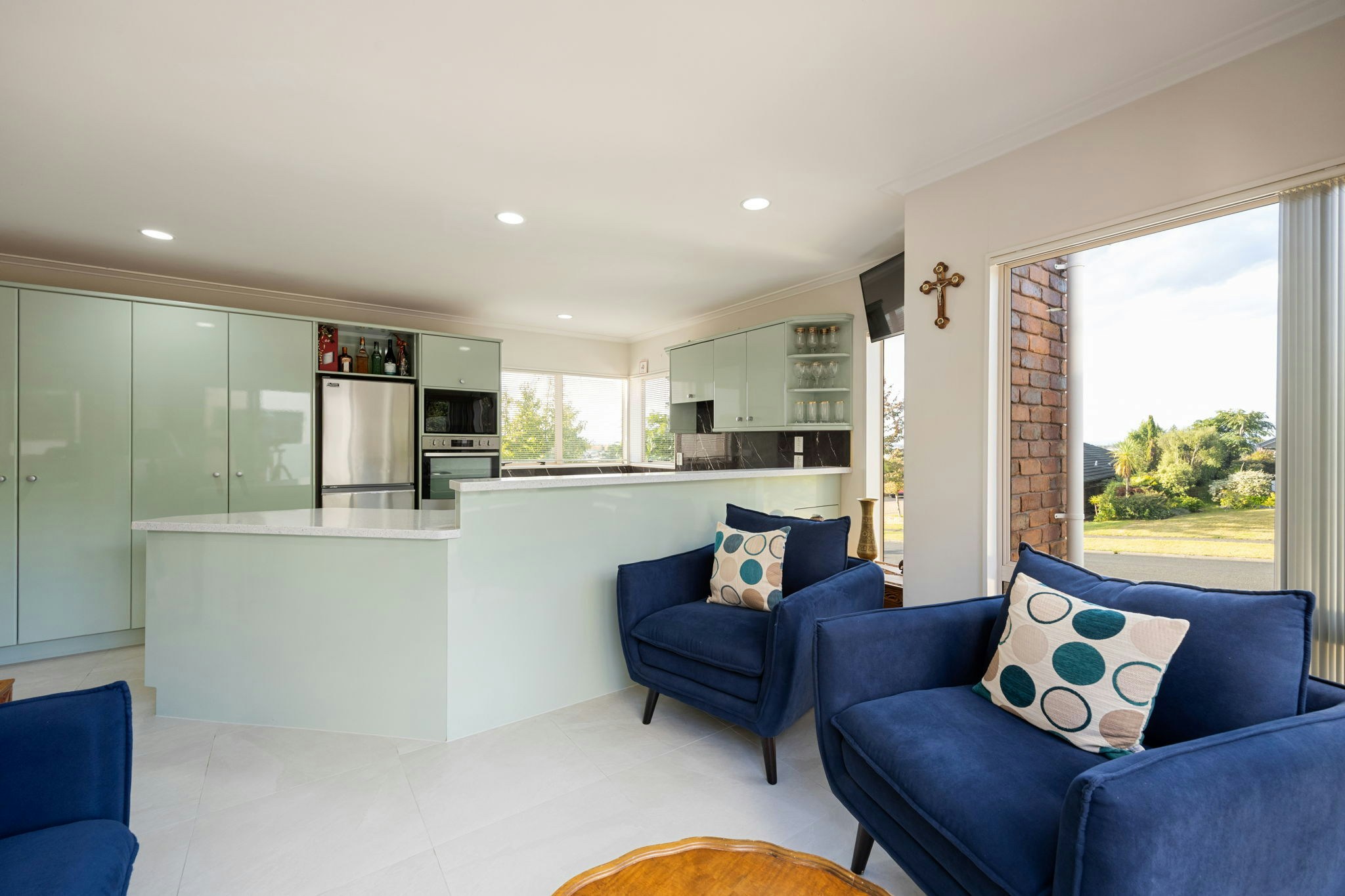 53 web or mls in House AR0 7632