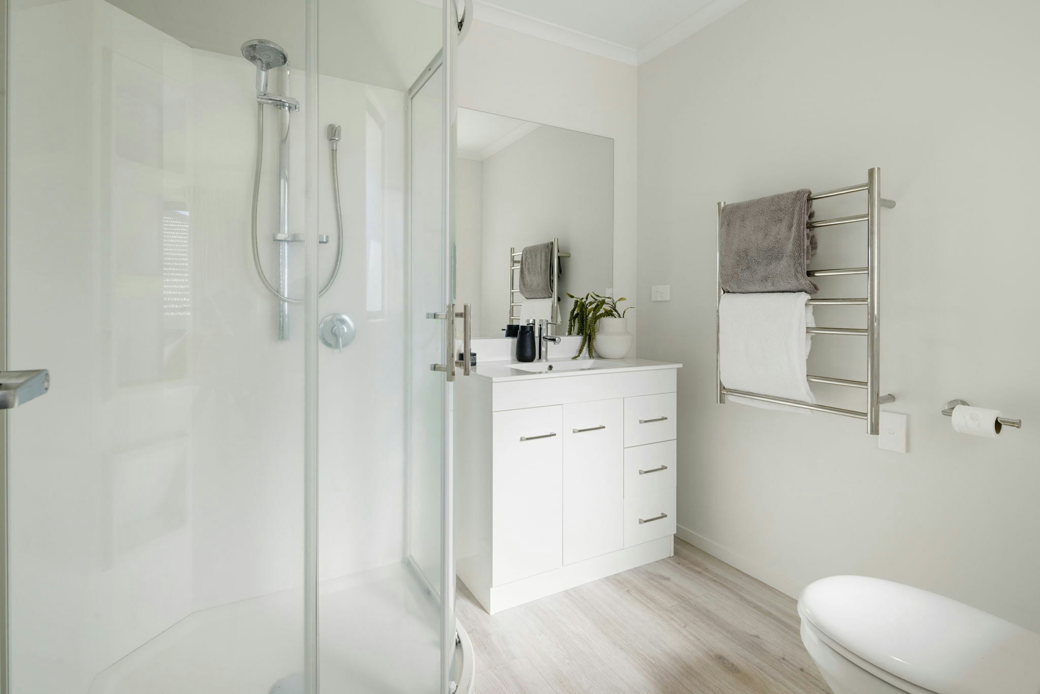 53 web or mls in House AR5 6444