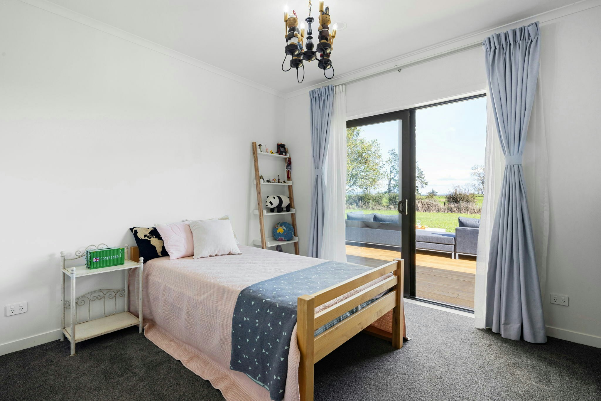 53 web or mls in House AR5 6951