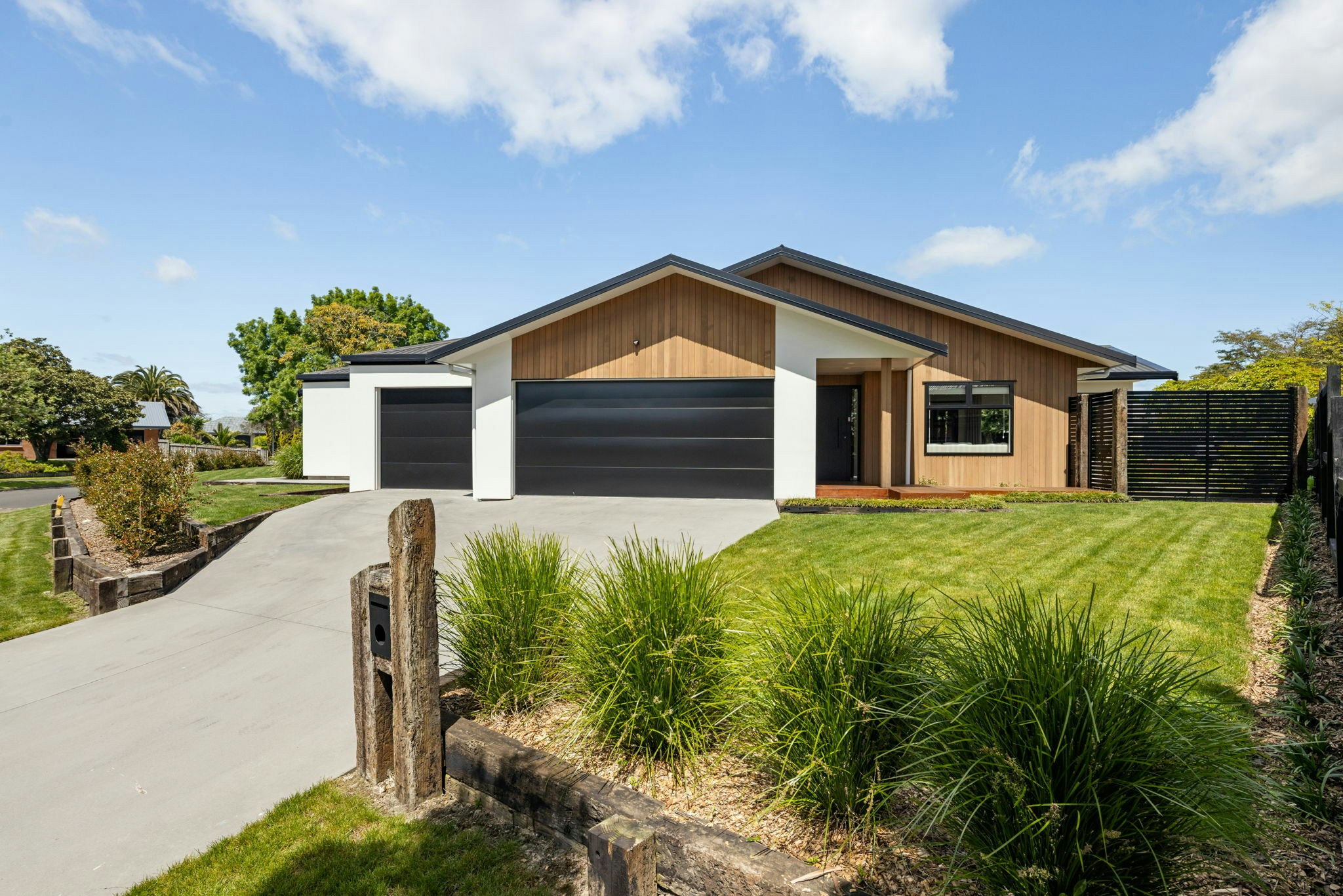 53 web or mls in House AR5 9549