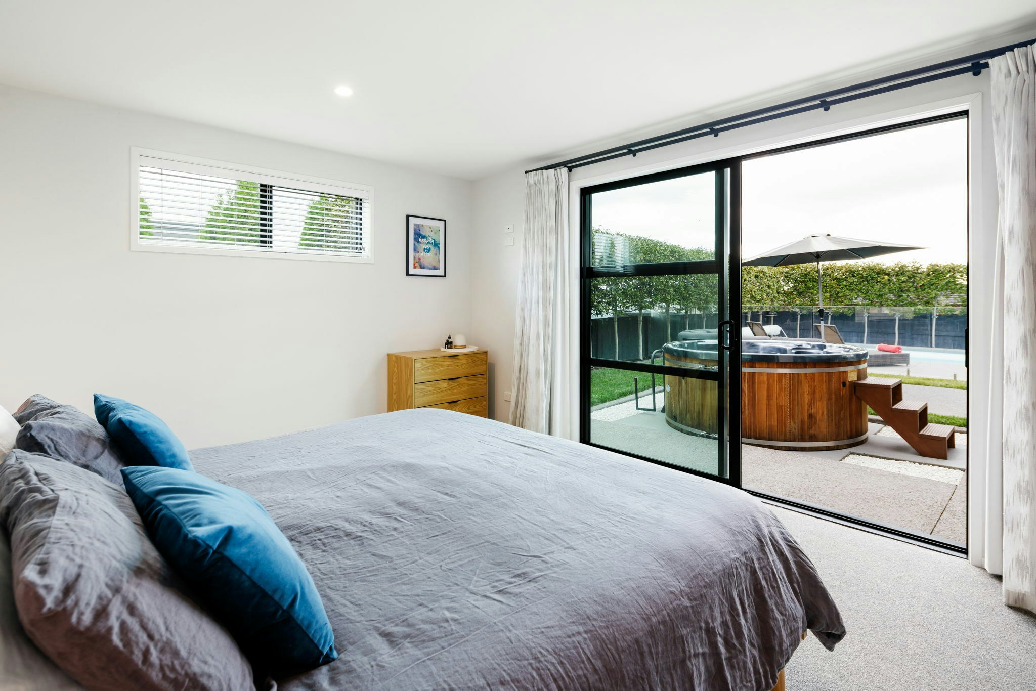 53 web or mls in House AR5 9936