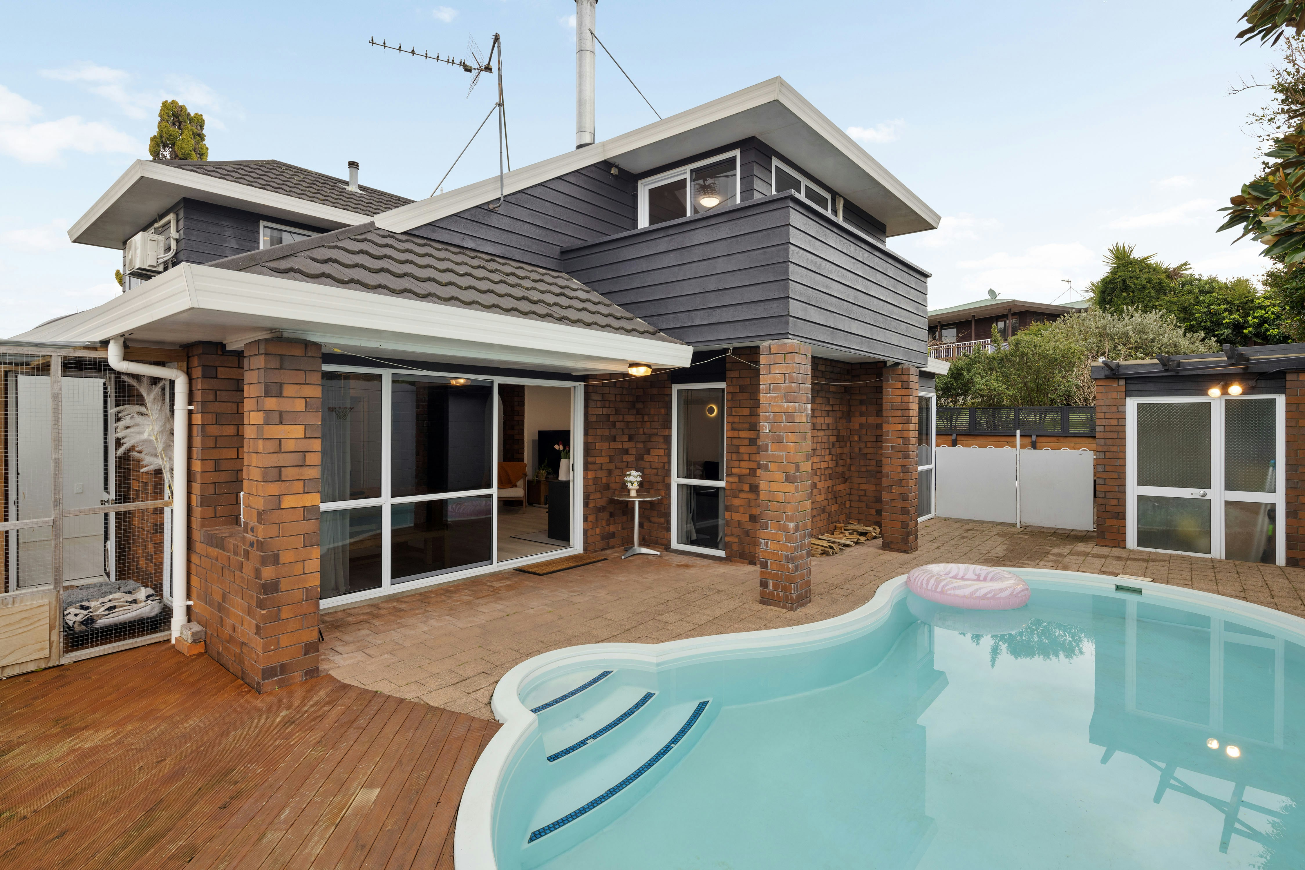 54 EDIT web or mls in House AR5 9839