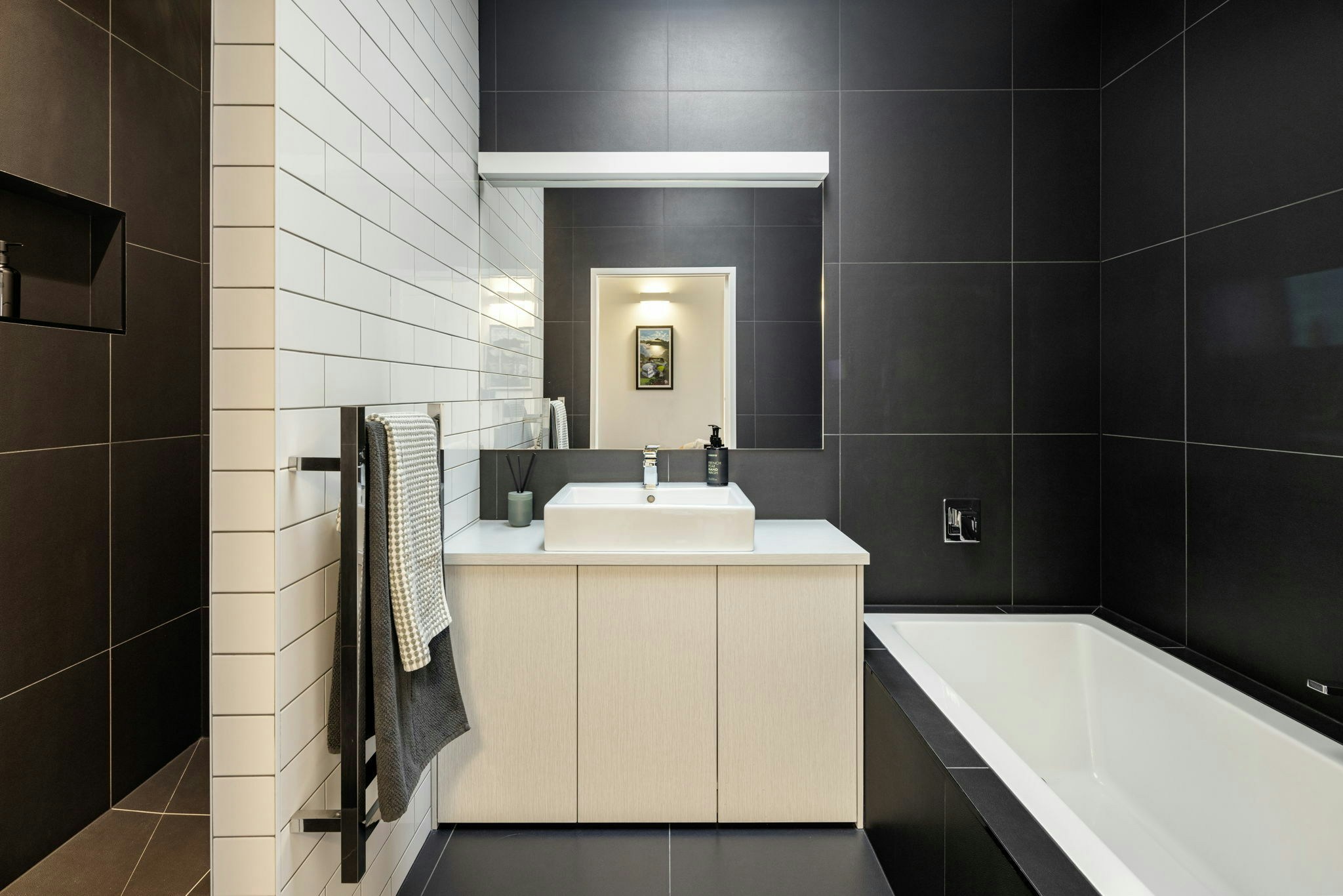 54 web or mls in House AR5 0785