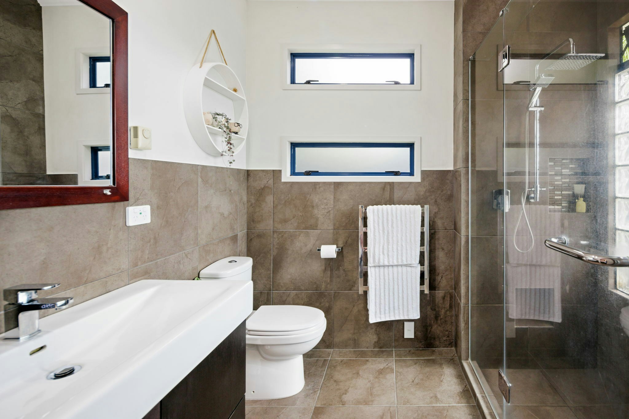 54 web or mls in House AR5 2438