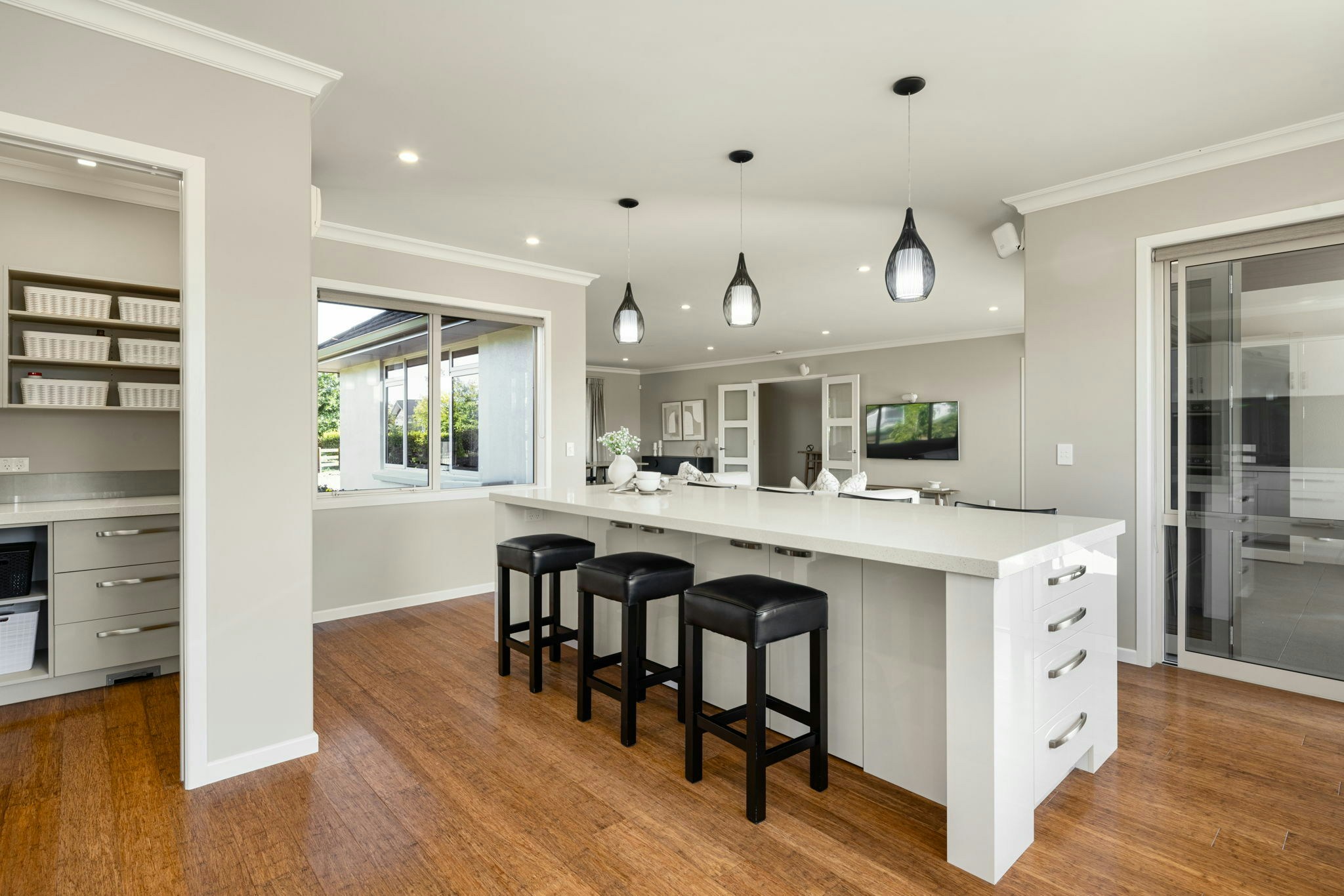 55 web or mls in House AR5 6033