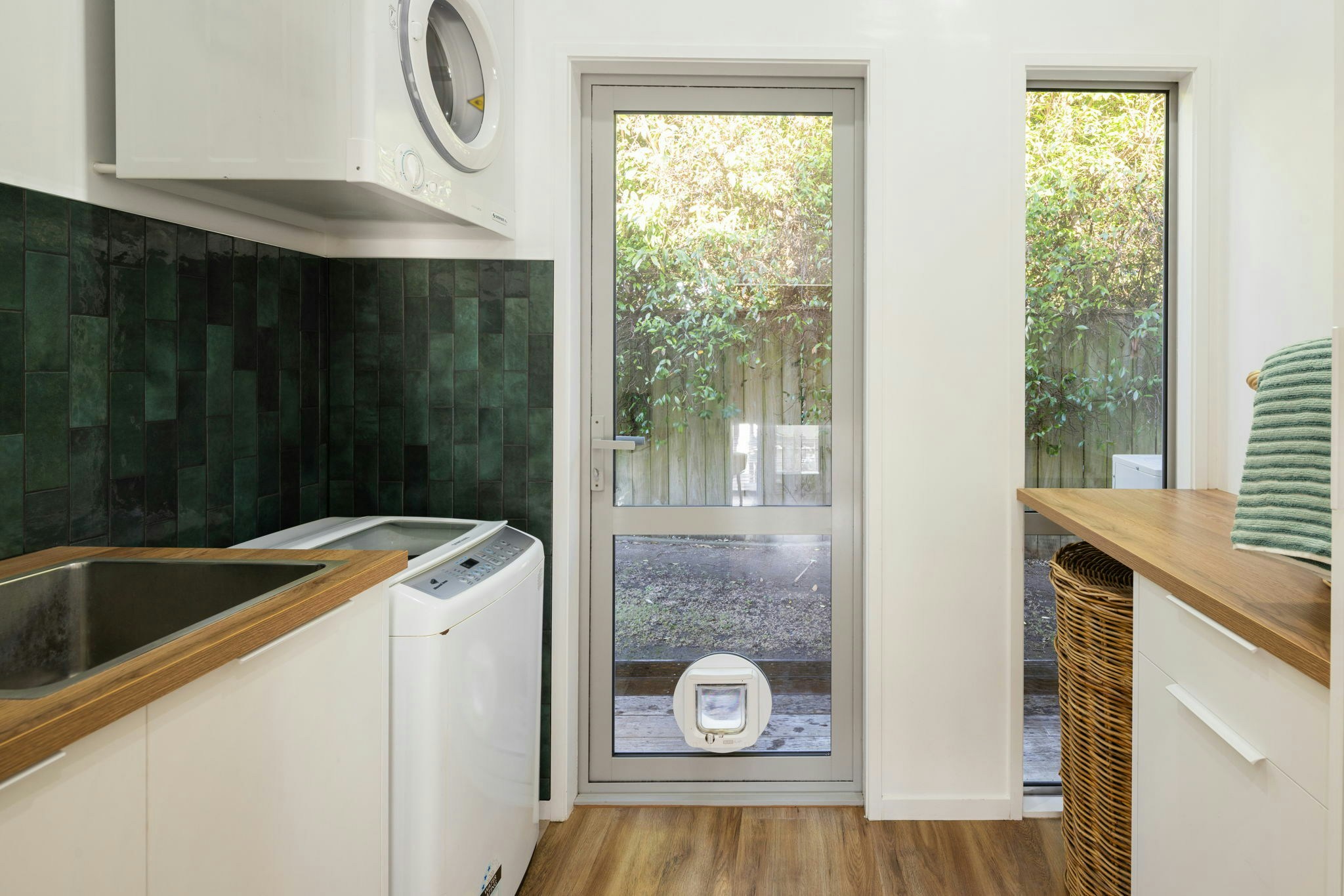 56 web or mls in House AR5 8129