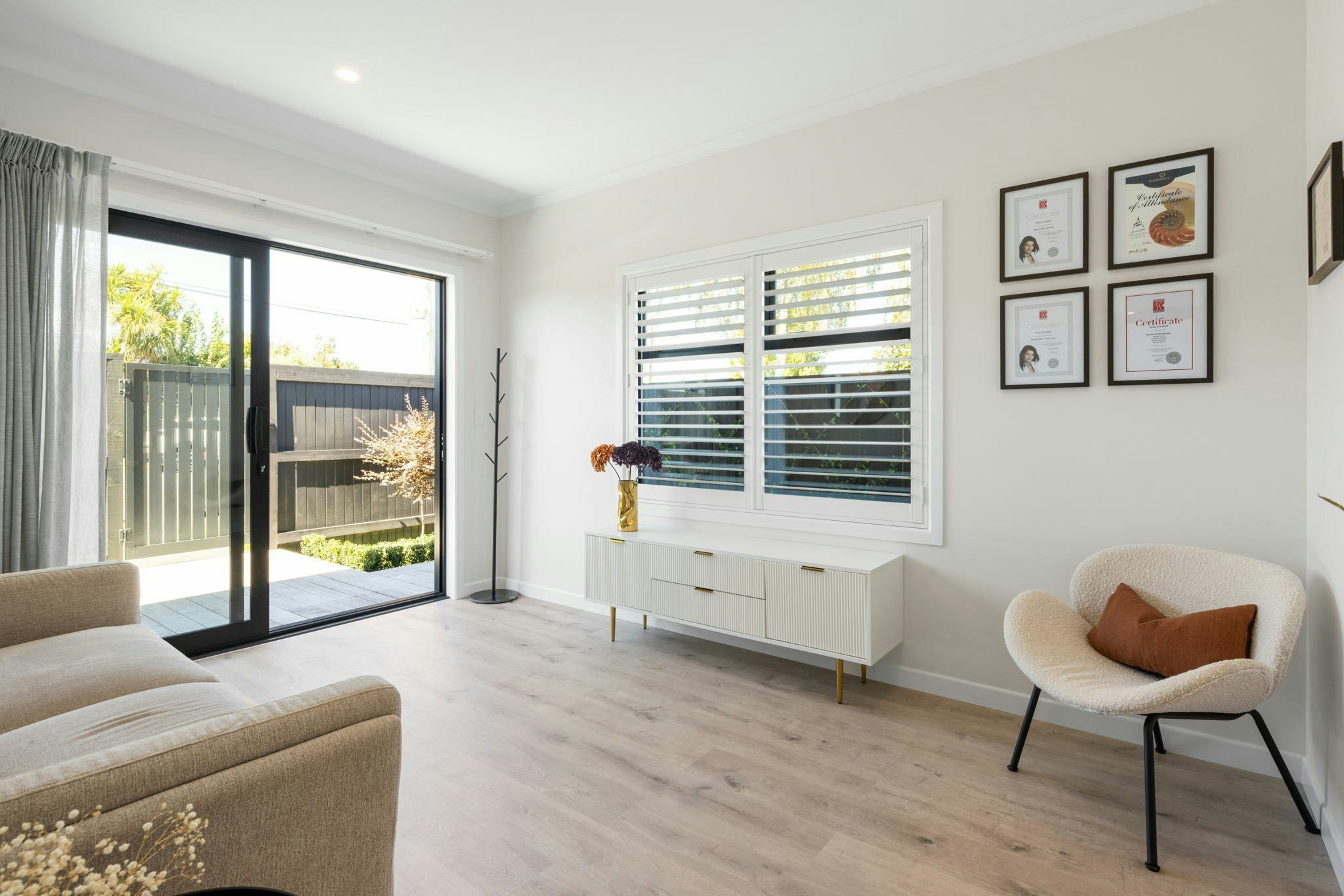 56 web or mls in House AR5 9160