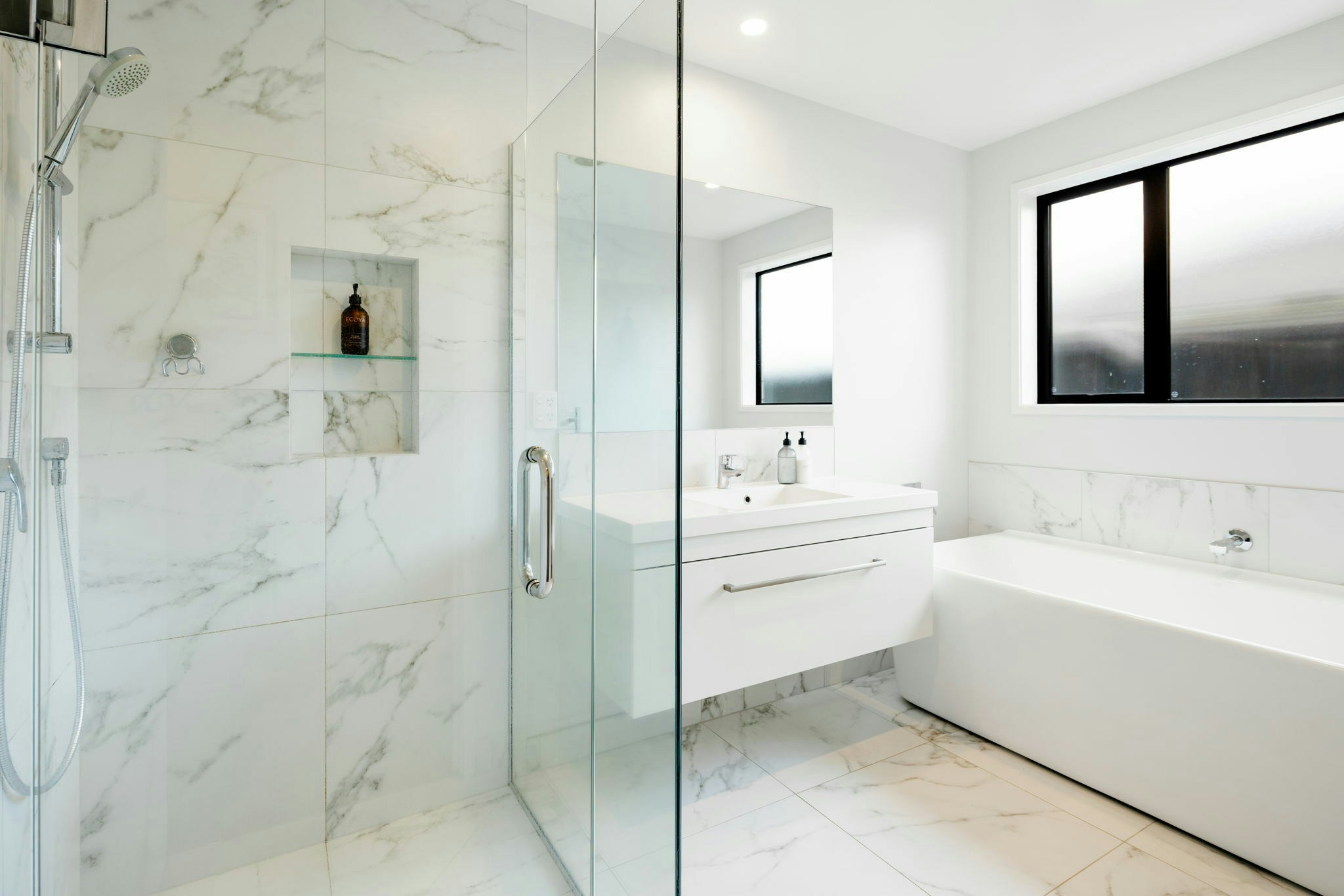 56 web or mls in House AR5 9950