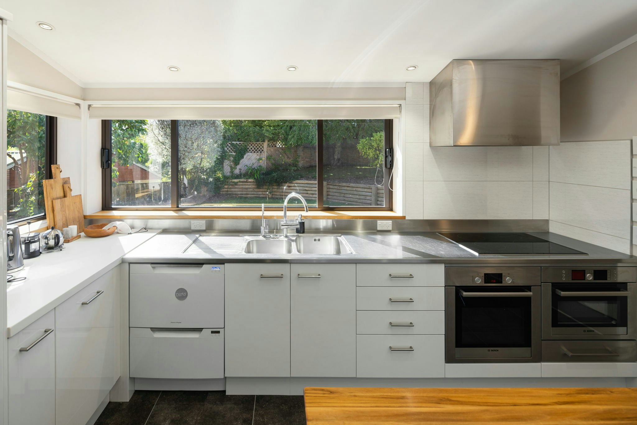 57 web or mls in House AR5 0443